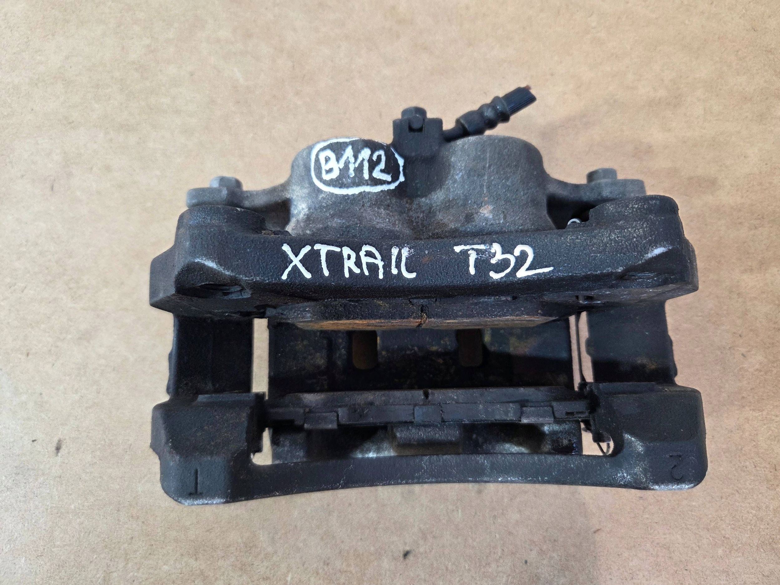Nissan X-Trail T32 caliper brake front right (B112)