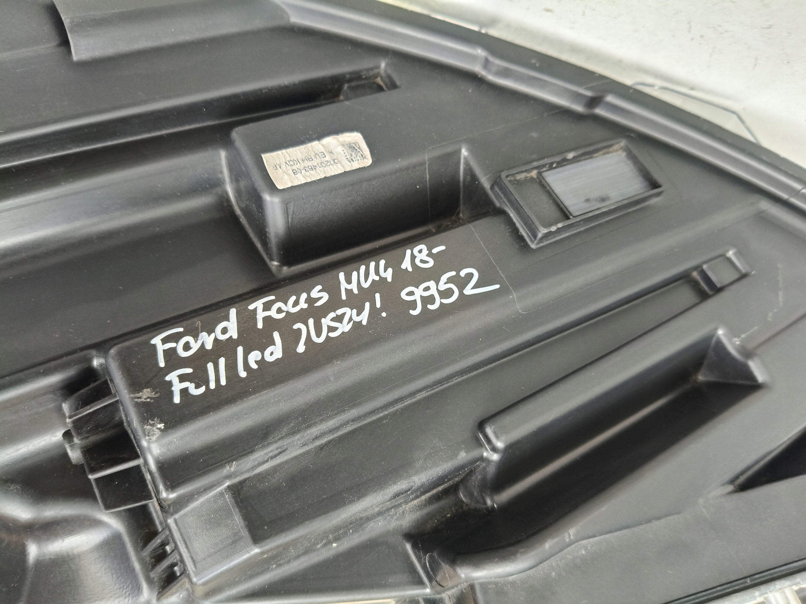 light right REFLEKTOR FORD FOCUS MK4 18- FULL LED