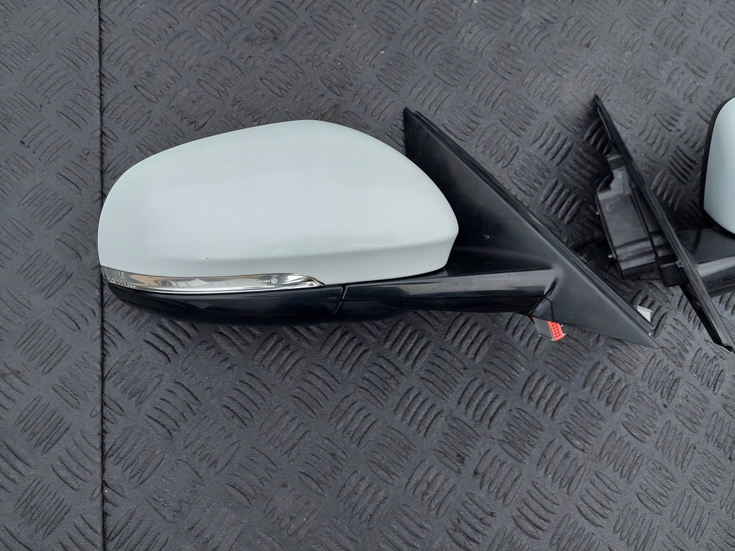 mirror left 8PIN JAGUAR XE X760 NAK GLACIER WHITE