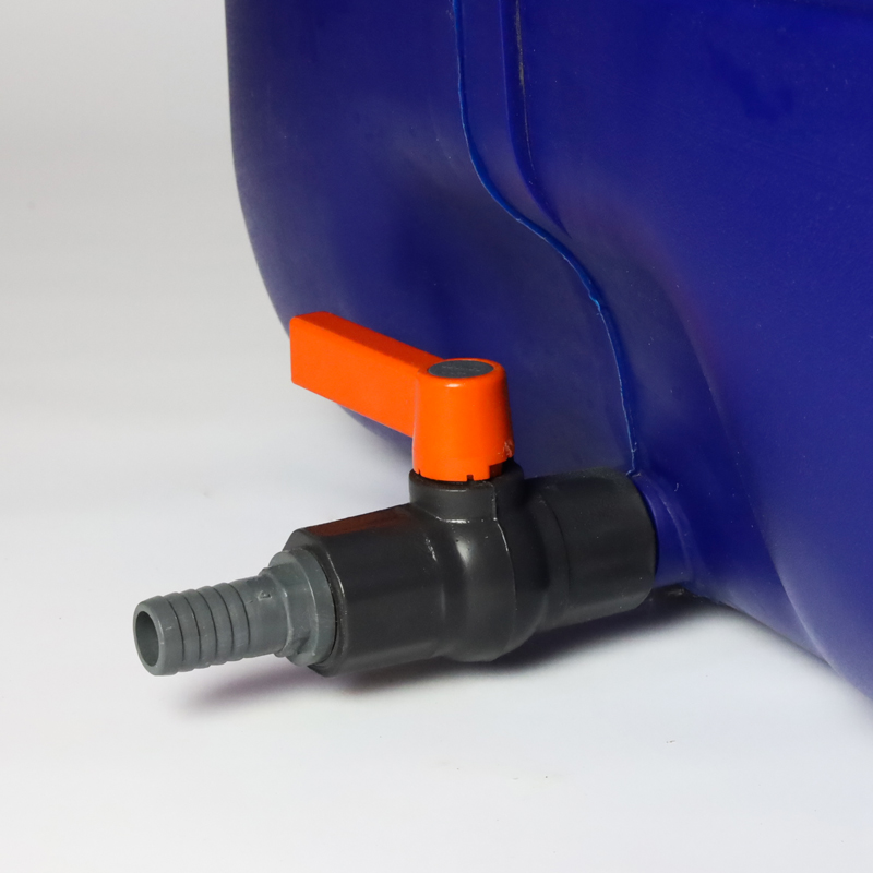 BECZKA 150L POJEMNIK ZBIORNIK NA DESZCZÓWKĘ Z KRANEM BECZKA NA WODĘ Cechy dodatkowe z kranem