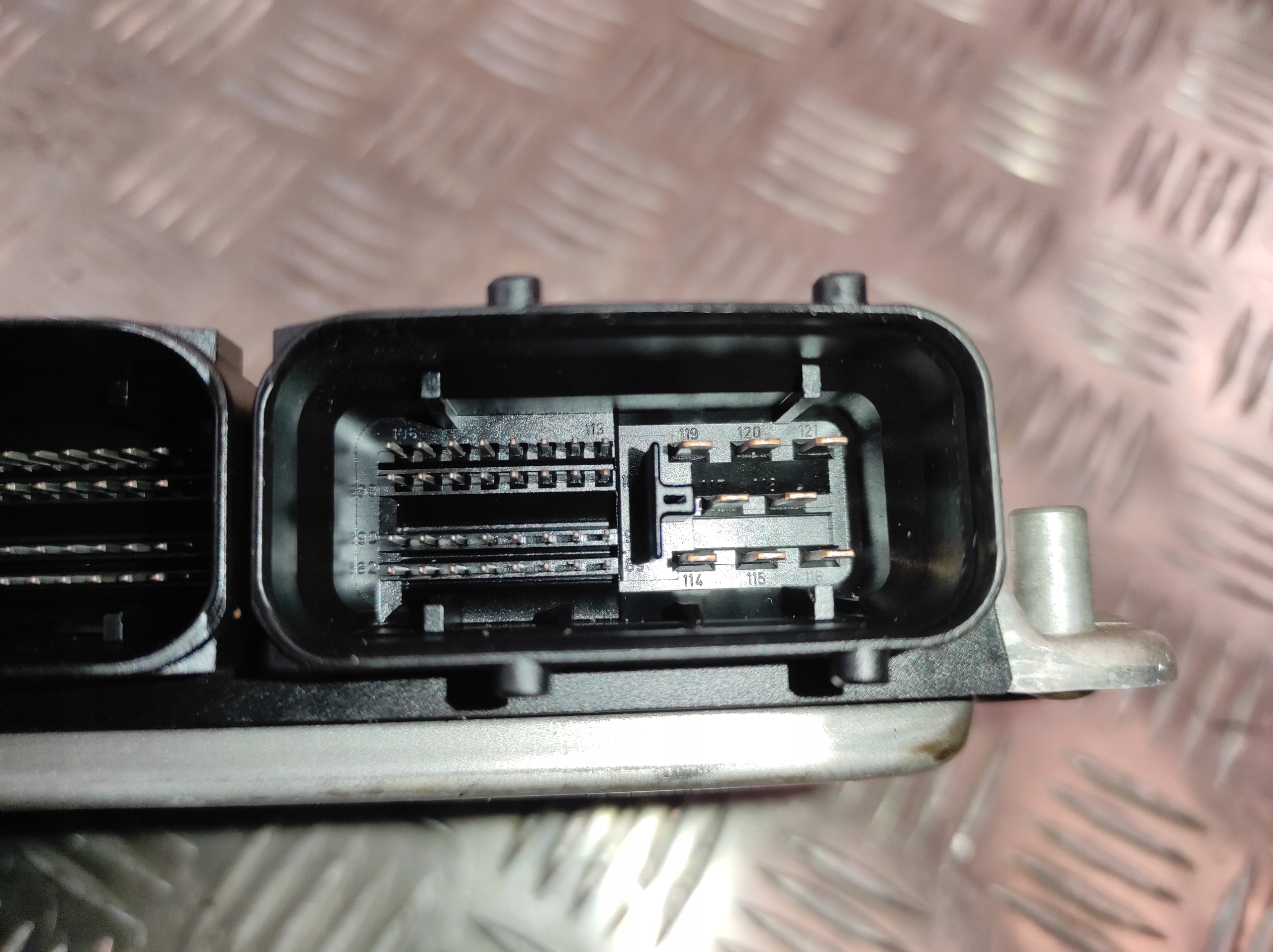 control unit computer of the engine VW PASSAT B5 1.9 TDI 038906019ER 0281010704