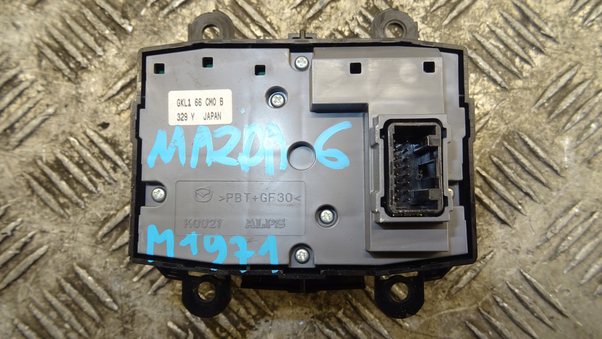 PANEL navigation devices JOYSTICK MAZDA 6 VI GKL166CM0B