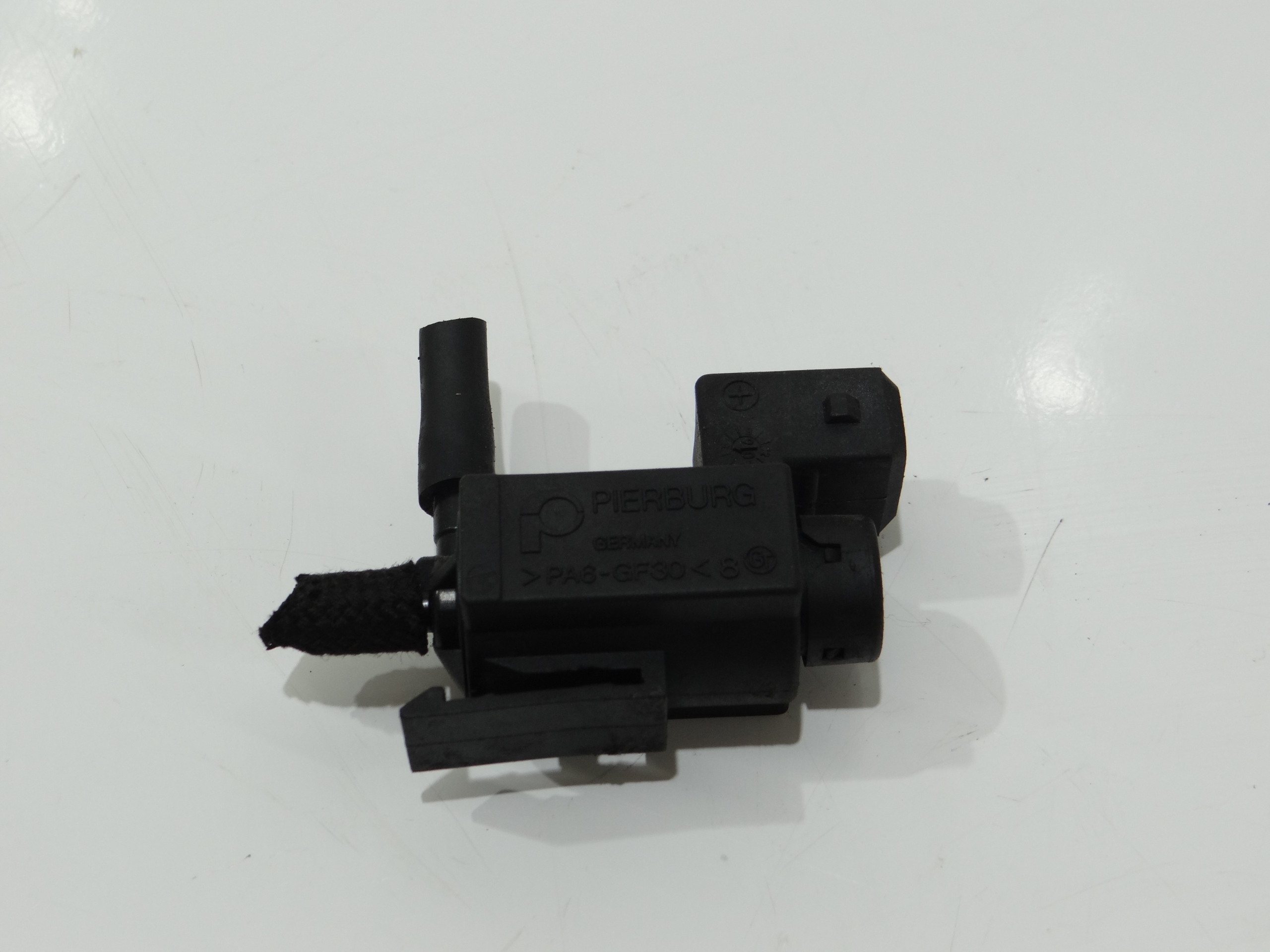 Vanne à vide BMW 5 E60 E61 3.0D 1742712 (4614848)