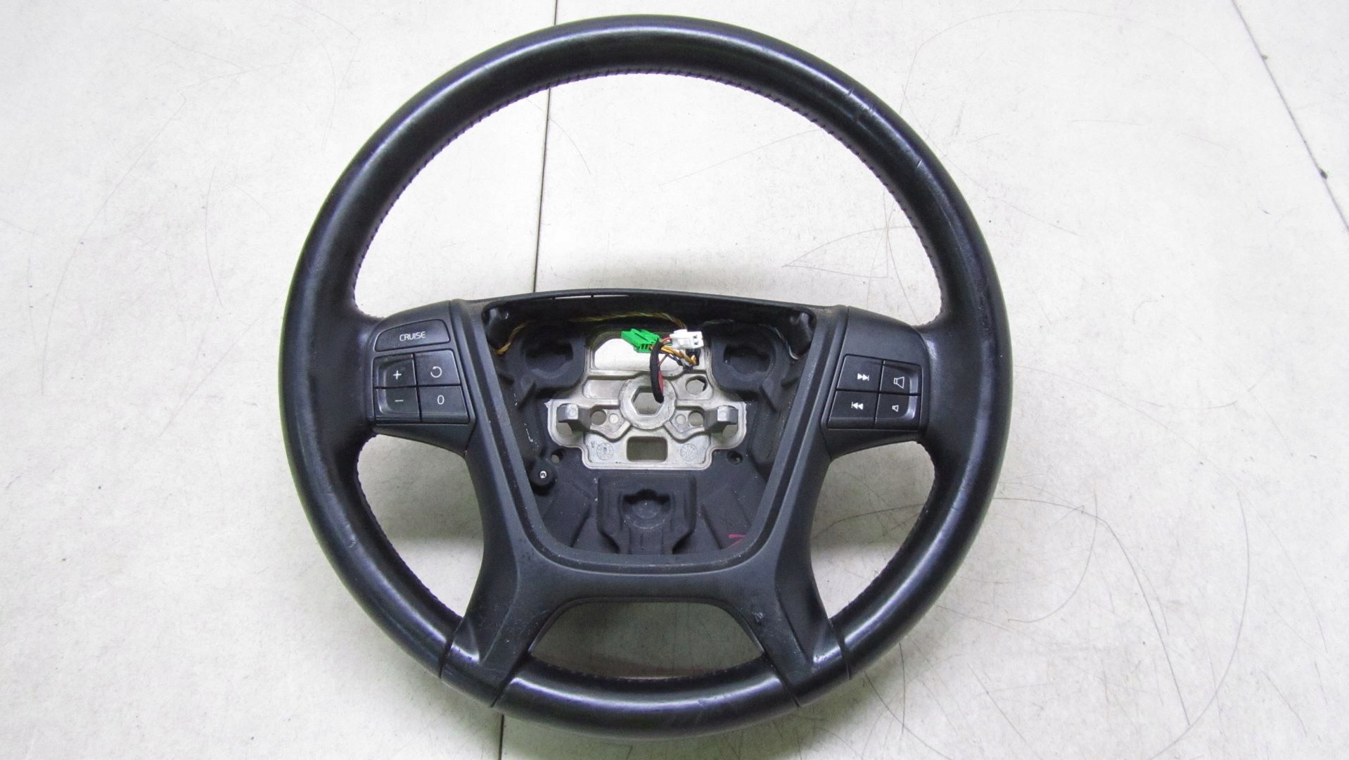 VOLVO V70 III XC70 KIEROWNICA MULTIFUNKCJA 07-11