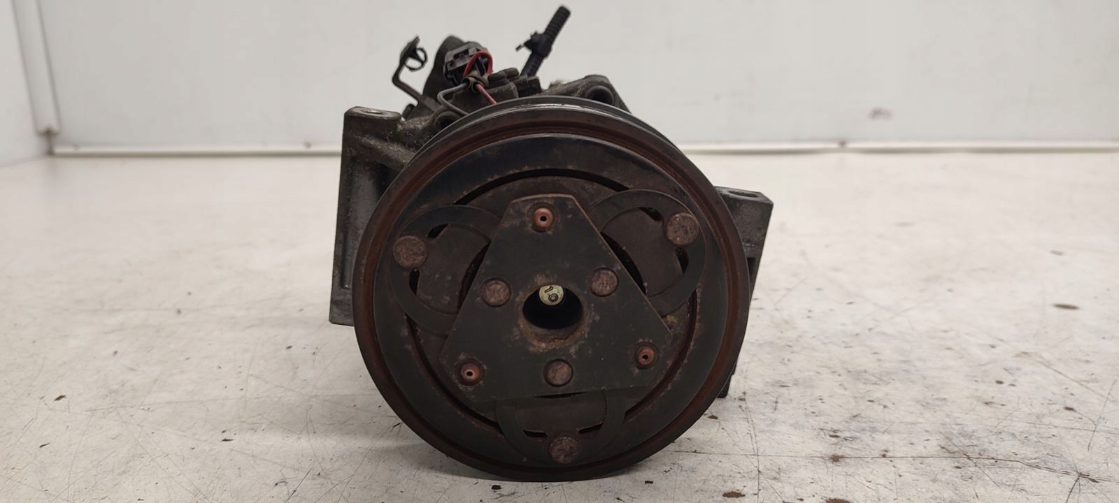 compressor of the air conditioning compressor; Dacia Duster 1,2 TCE