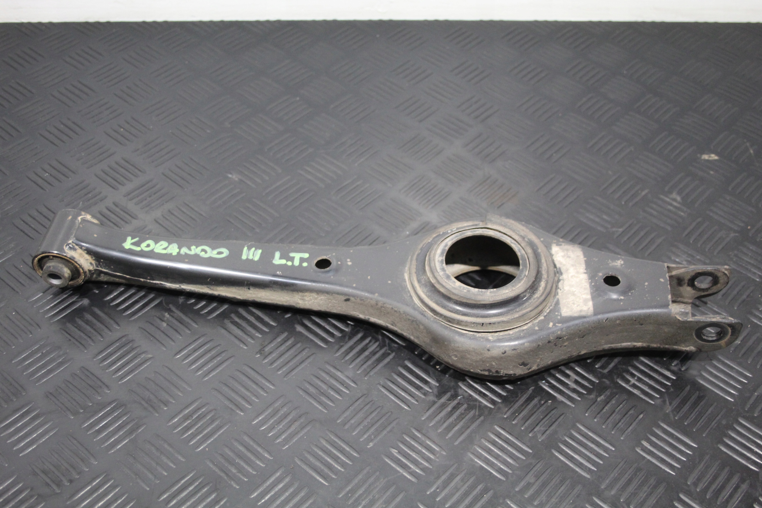 QUERLENKER LINKS HECK HINTEN SSANGYONG KORANDO III 3