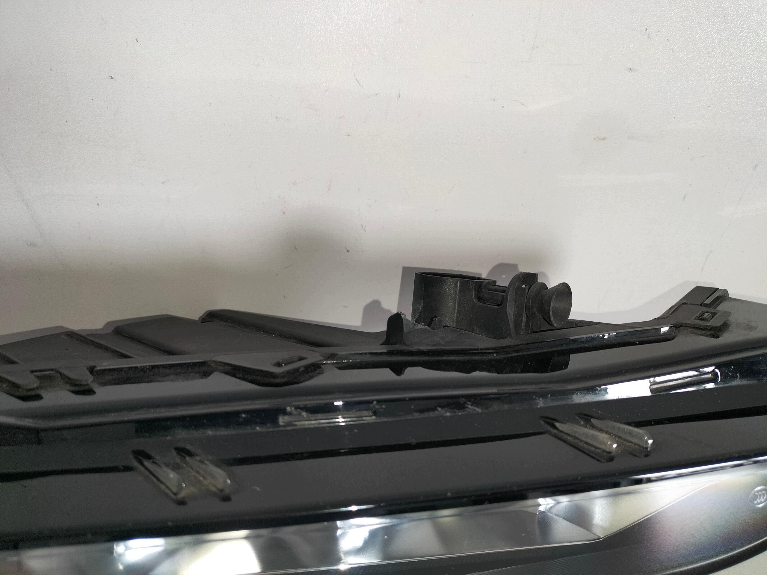 fog light light front left SKODA SUPERB III LIFT 19- LED