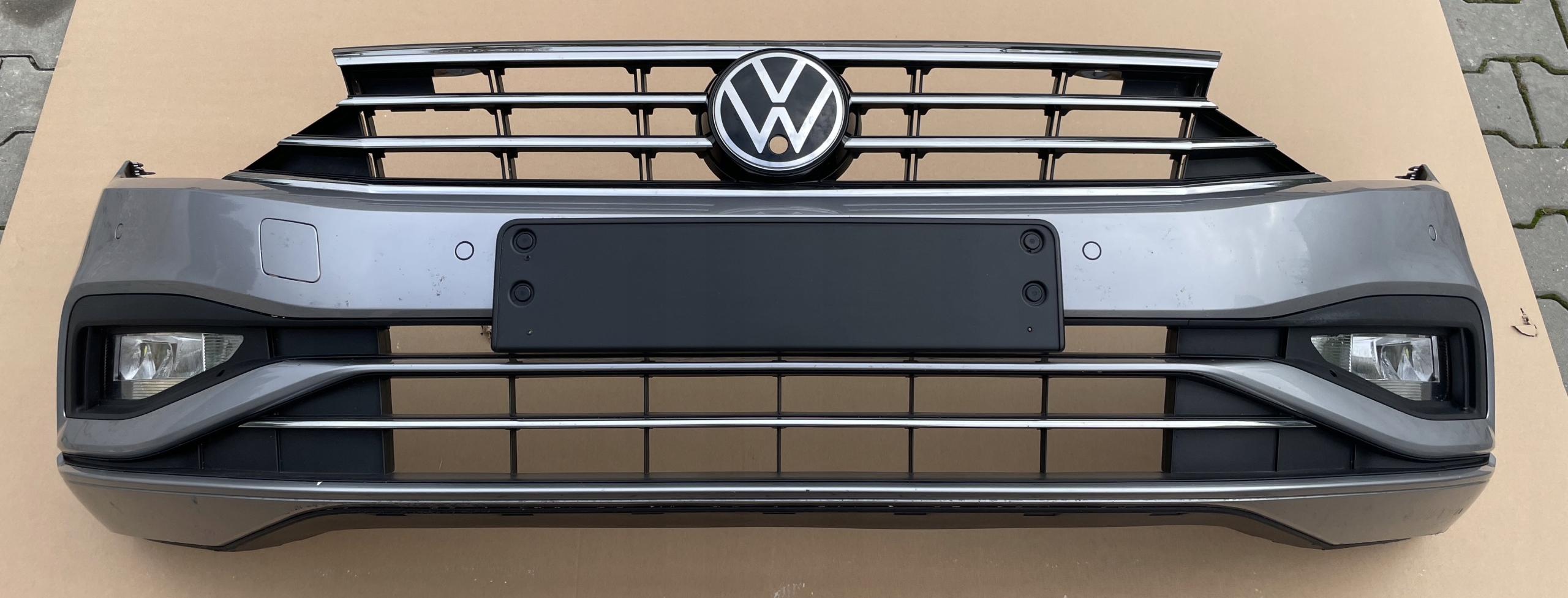 bumper VW PASSAT B8 LIFT PDCX4 W colour LB7S complete