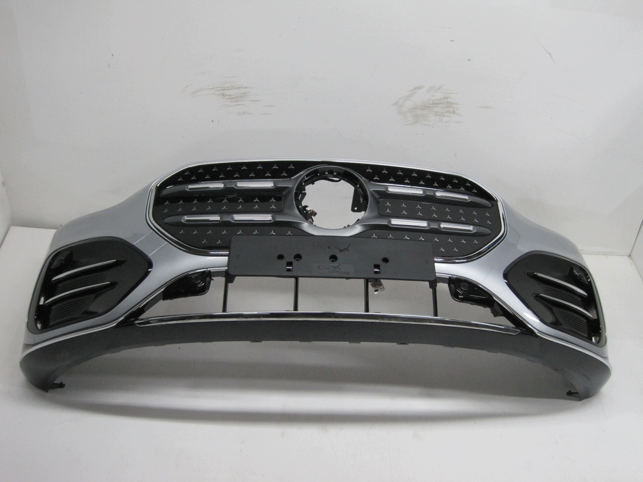 Frontstoßstange MERCEDES GLB A244 6 PDC 25R vorne