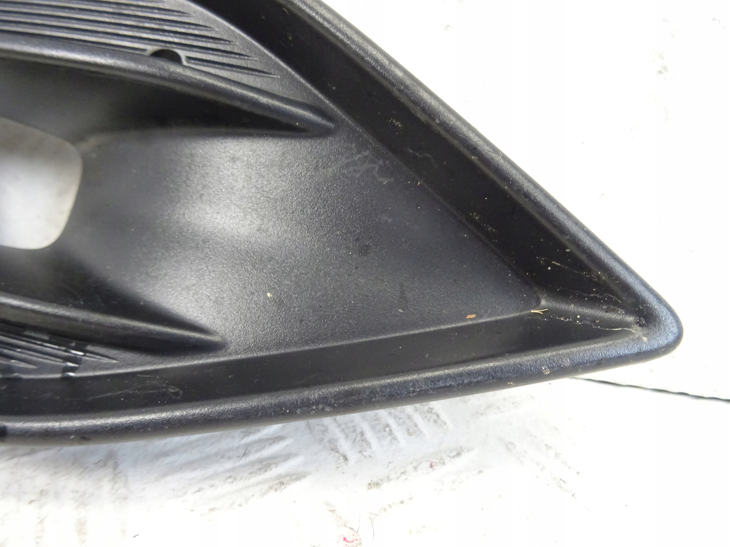 grid of a bumper front front left SEAT TARRACO 5FJ853665B