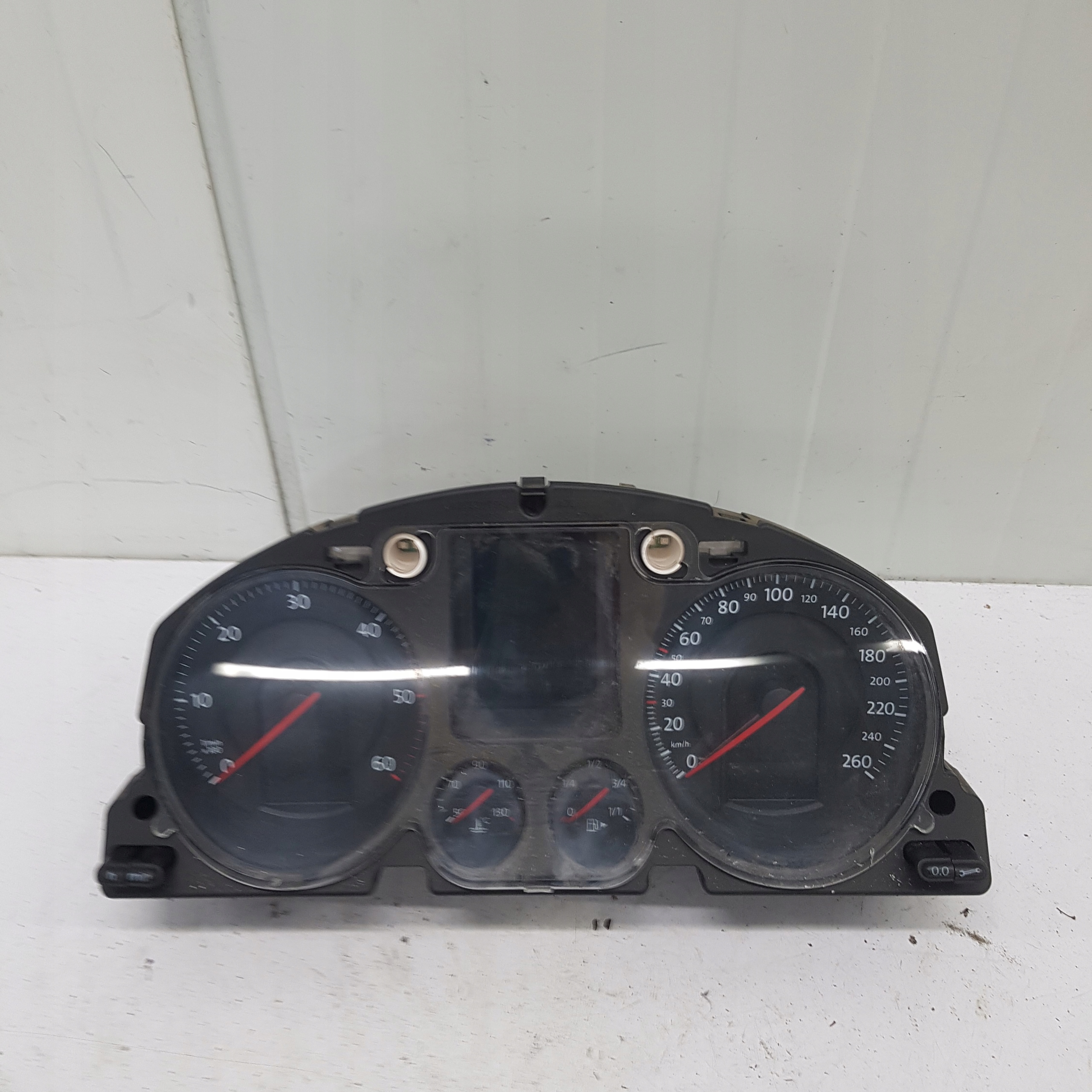 dials dials VOLKSWAGEN PASSAT B6 1.9 TDI 3C0920871E