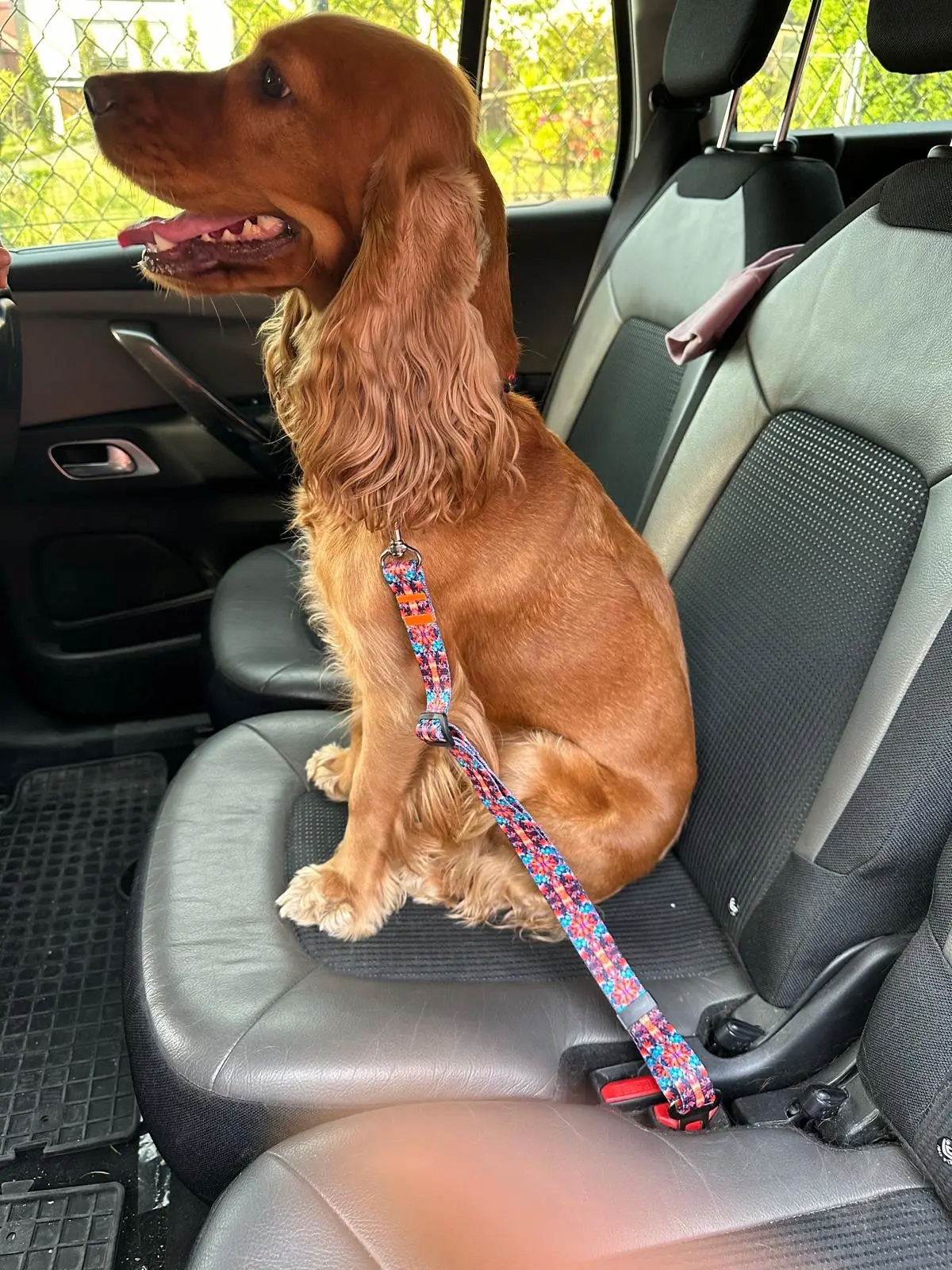 Bezpečnostní pás pro psa do auta Fuzja ruční výroba