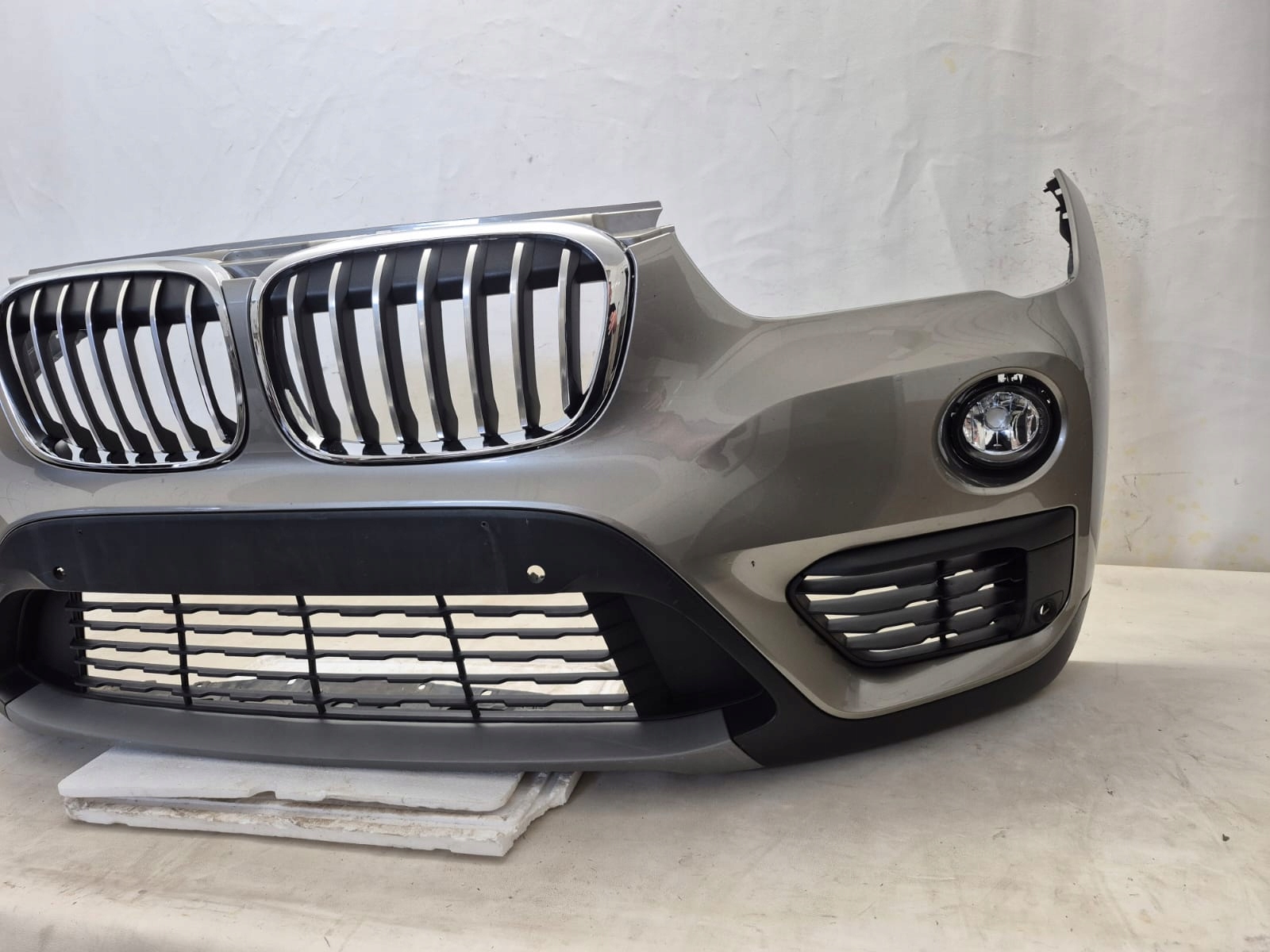 BMW X1 F48 15-19 bumper front front 6XPDC 7354815