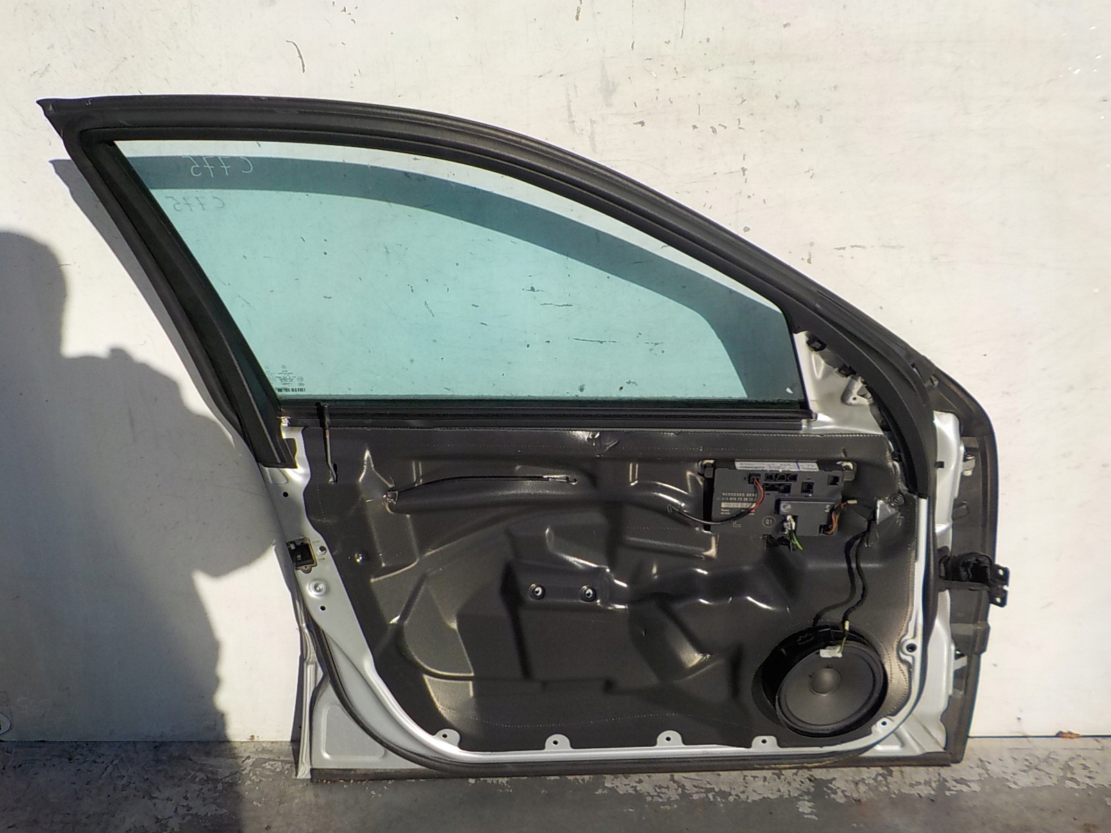 41 MERCEDES W211 sedan LIFT door left front front C 775