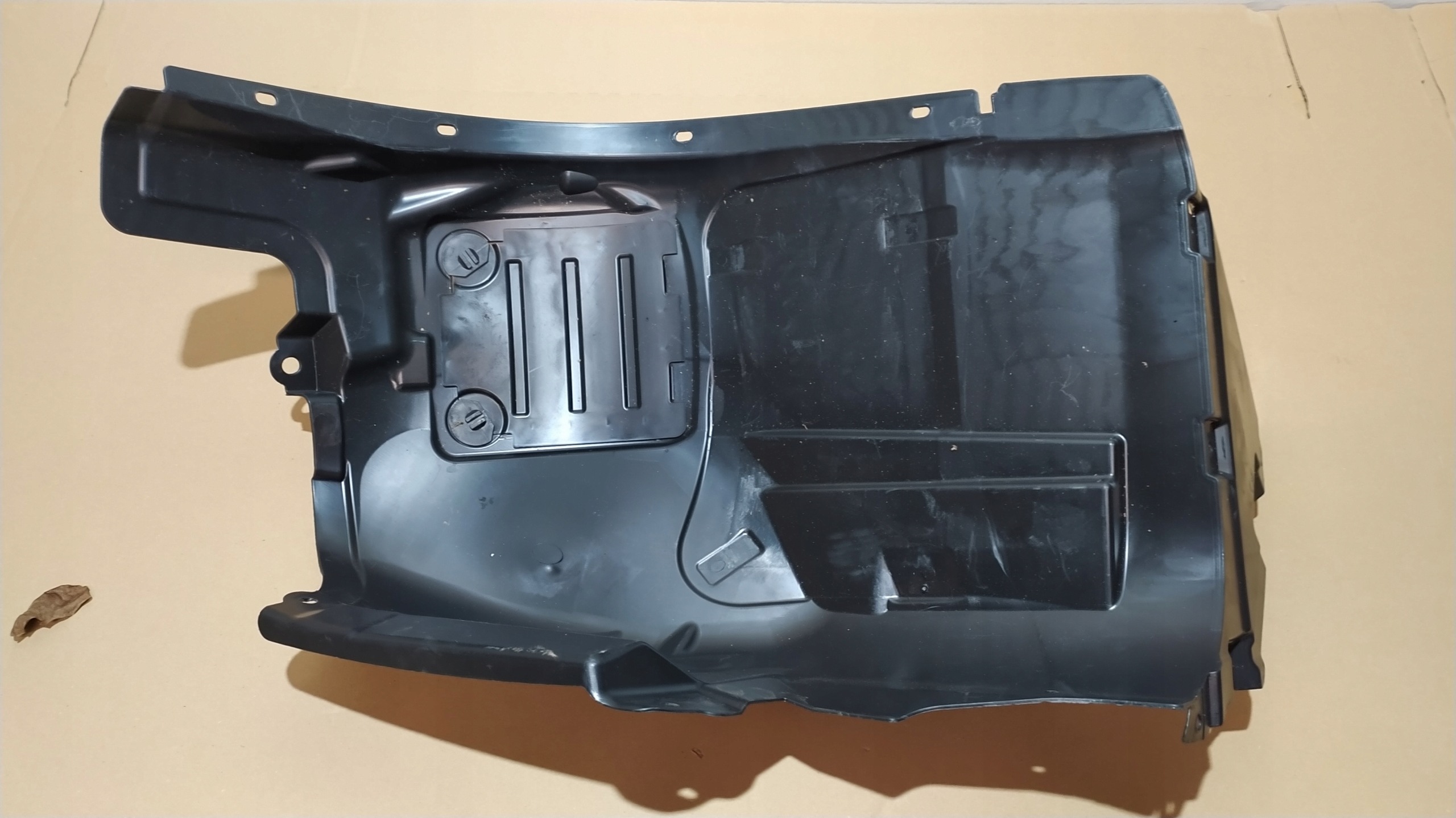 подкрылки правый перед BMW X1 E84 oe 75965010