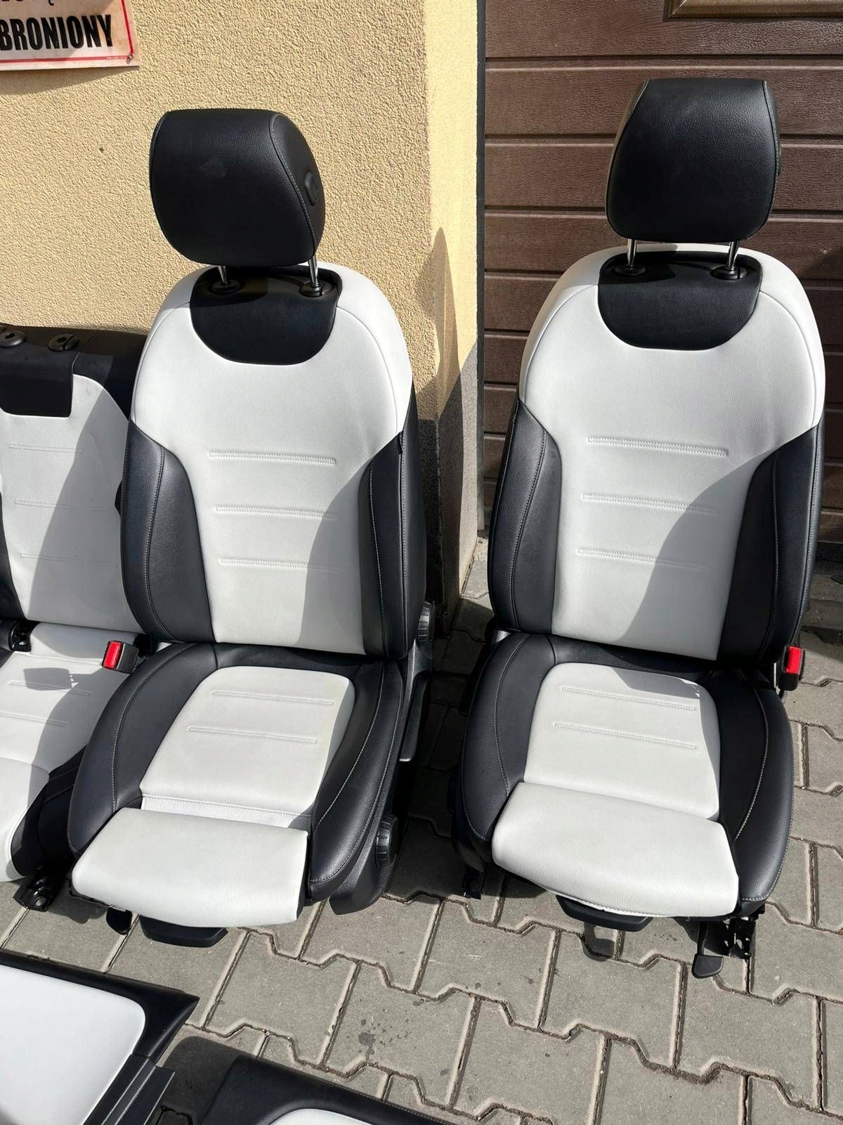 кресла Передний + диван MERCEDES X247