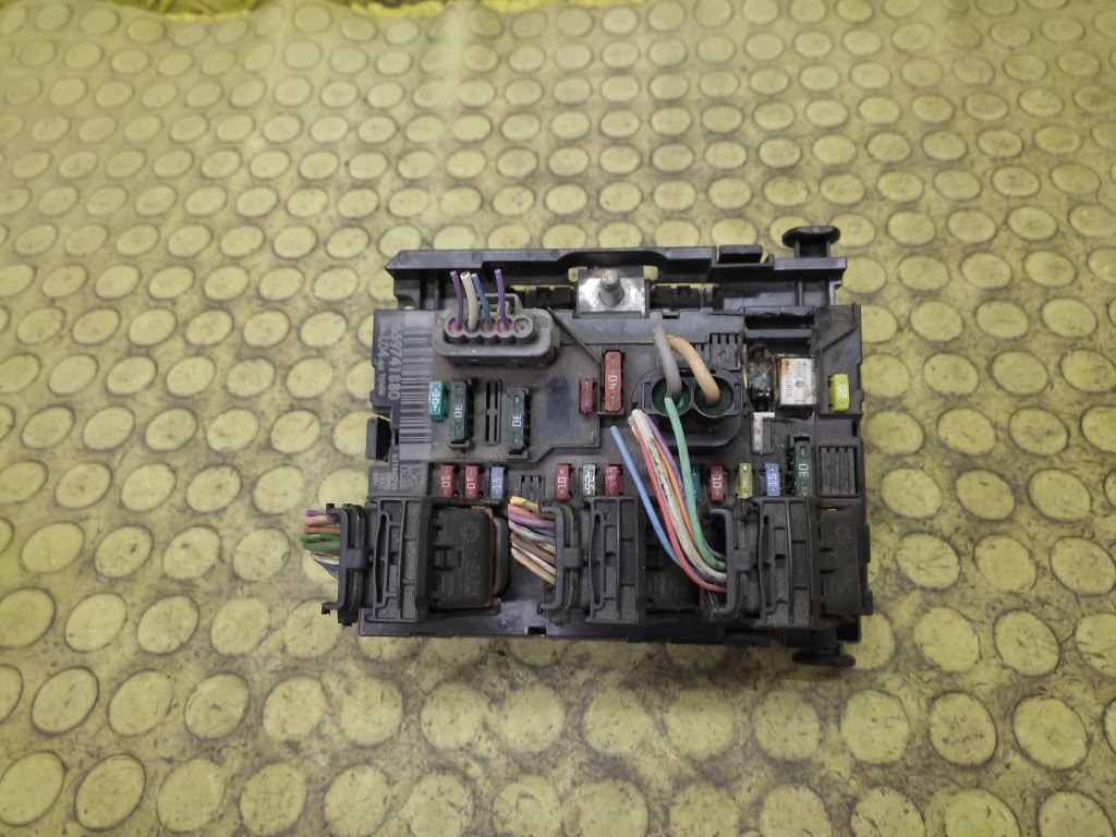 PEUGEOT 207 module BSM 9659741880