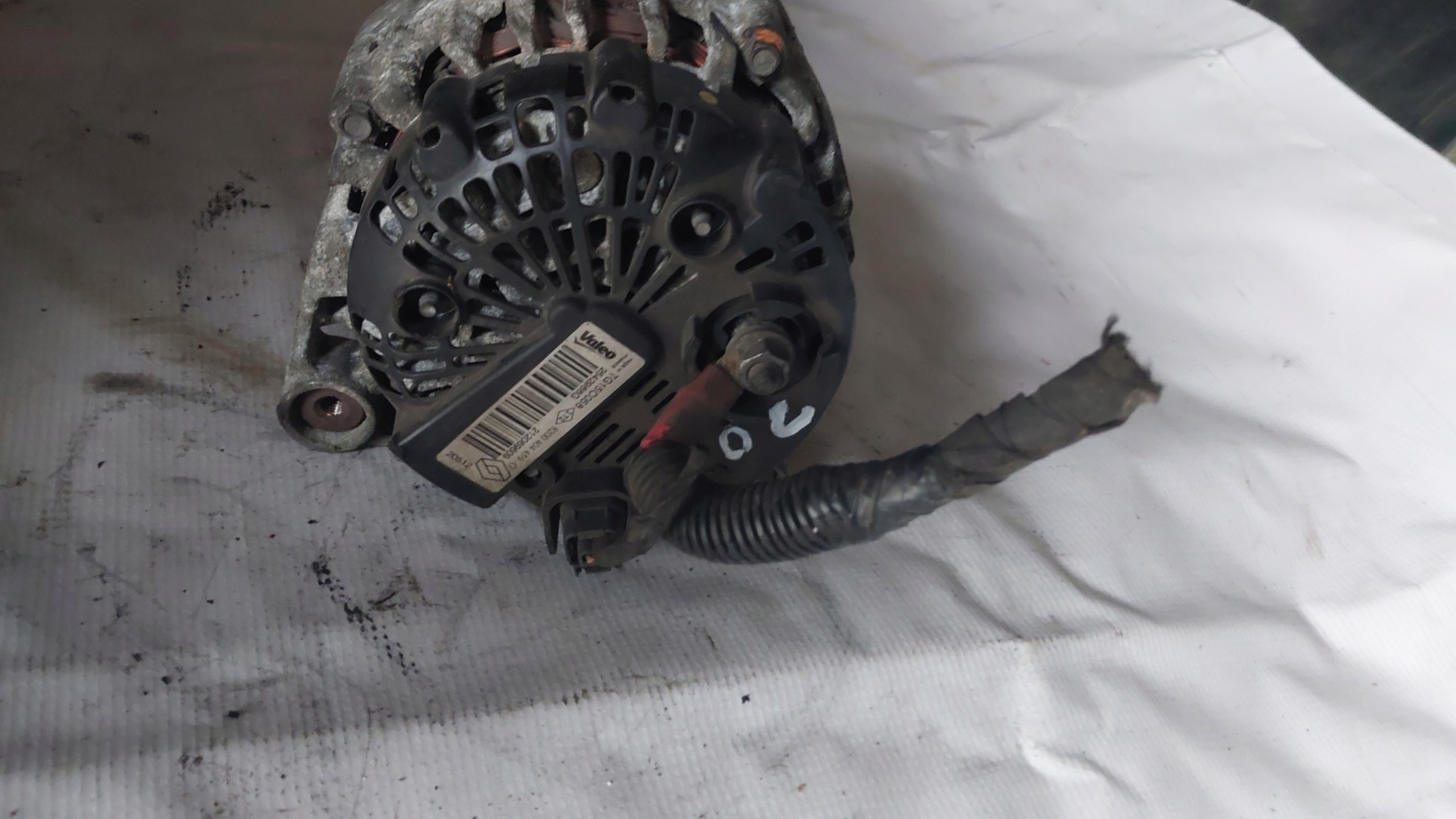ALTERNATOR Renault Trafic II Vivaro 2.0 DCI 8200404459