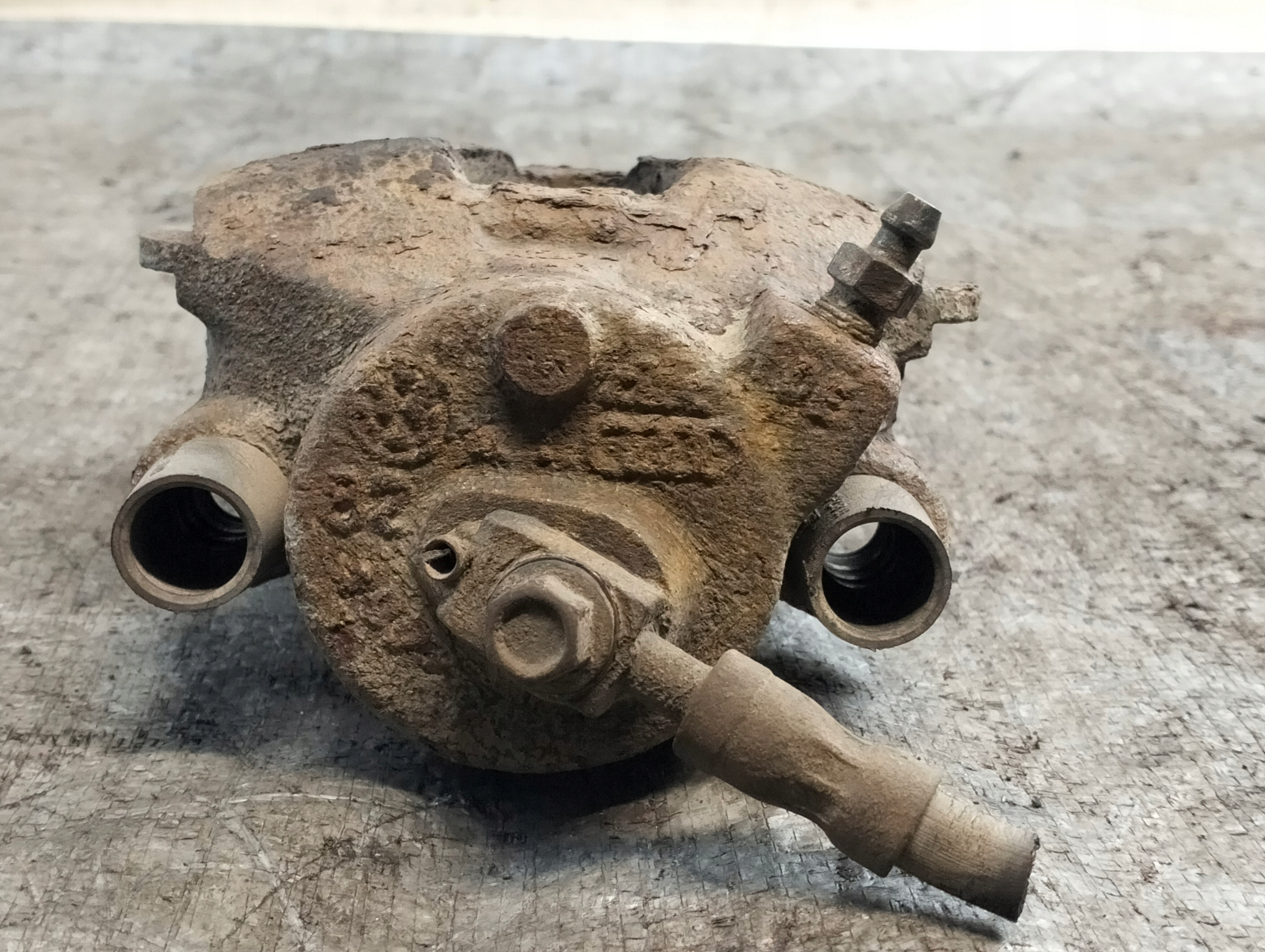 caliper brake right front AUDI A3 8L 98r 1.6B