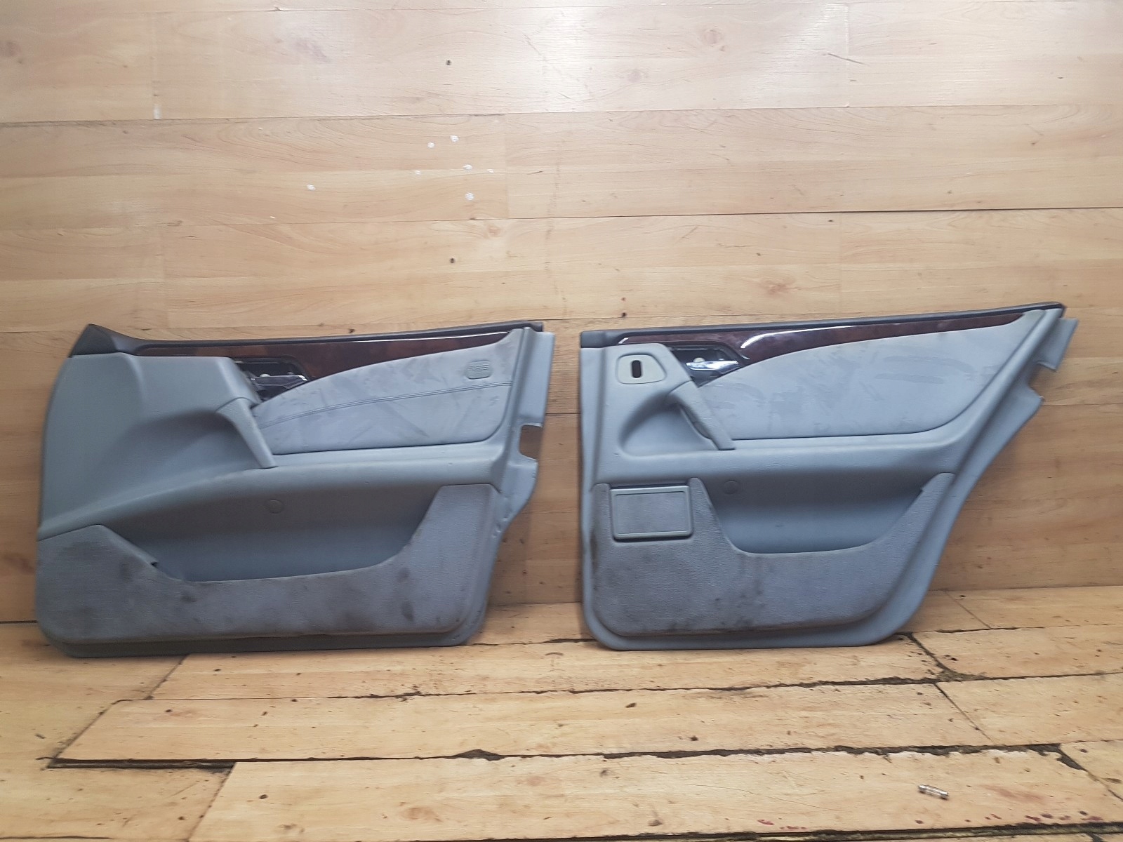 BOCZEK TAPICERKA DRZWI PRZÓD TYŁ LEWY PRAWY KPL MERCEDES W210