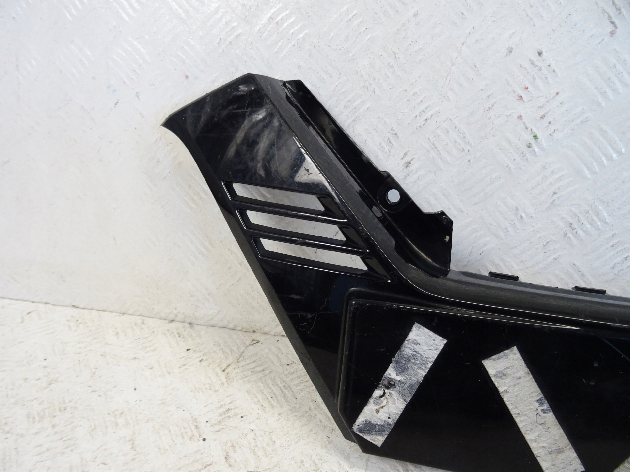grille grid of a bumper front front NISSAN QASHQAI II LIFT 62070-HV00A