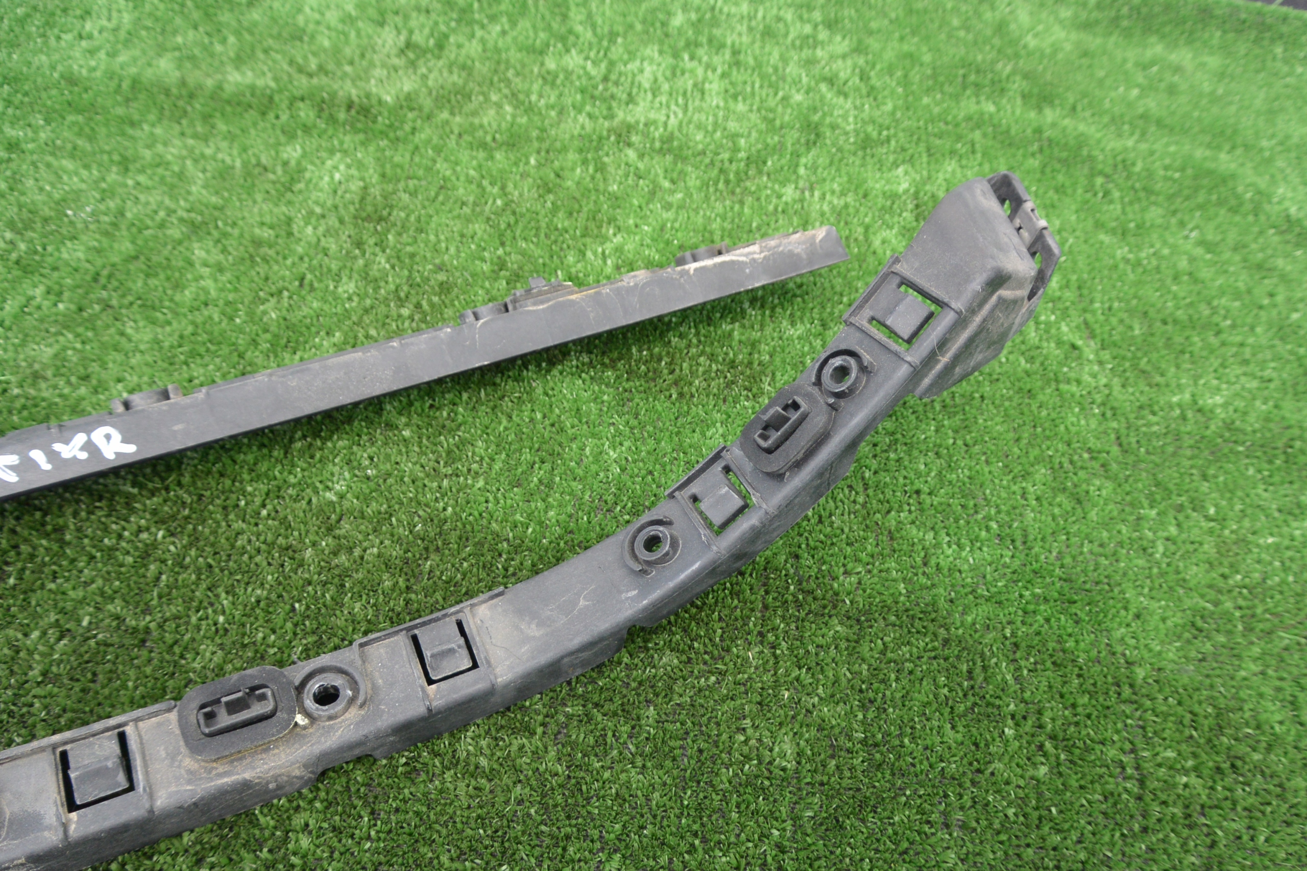 bumper bracket rear part MASERATI QUATTROPORTE VI
