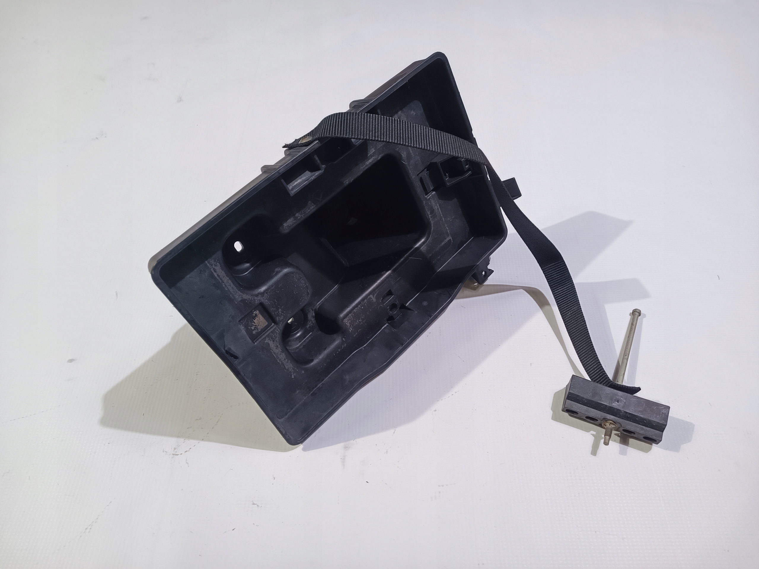 Porta staffa per batteria Ford Mustang V 2010-2014