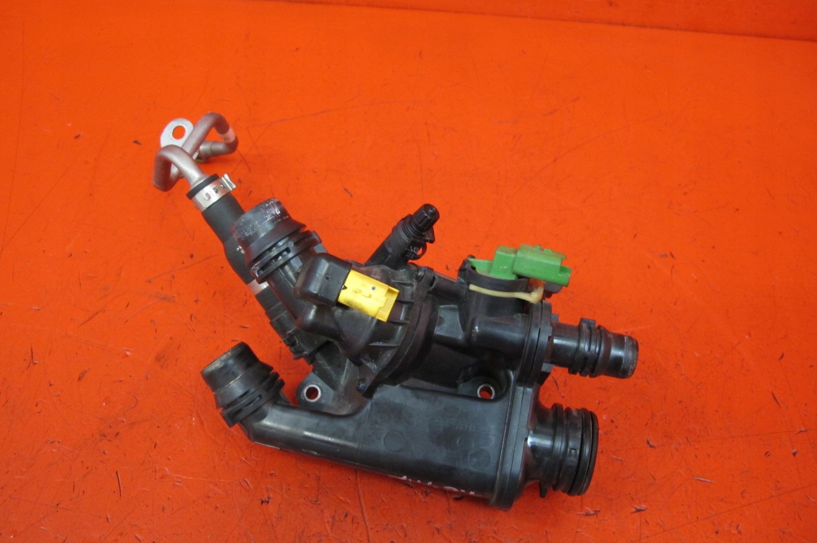 PEUGEOT 5008 2 II 1.6 THP 3008 II CITROEN OBUDOWA TERMOSTATU TERMOSTAT