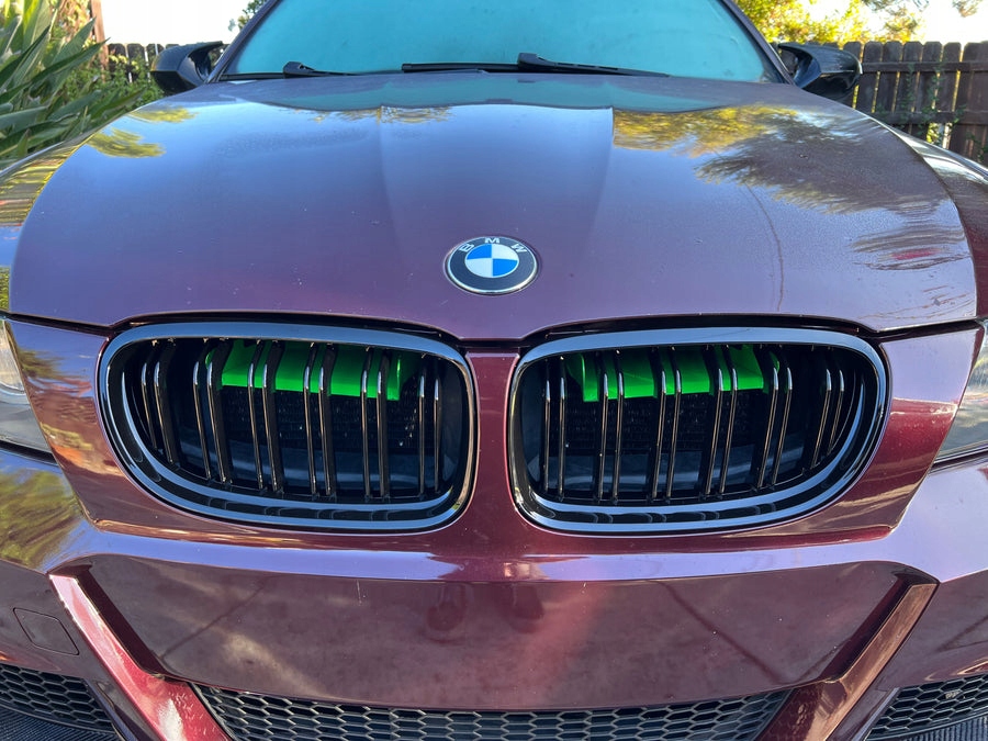 NERKI GRILL BMW E90 08-11 PODWÓJNE CZARNY POŁYSK Kolor czarny