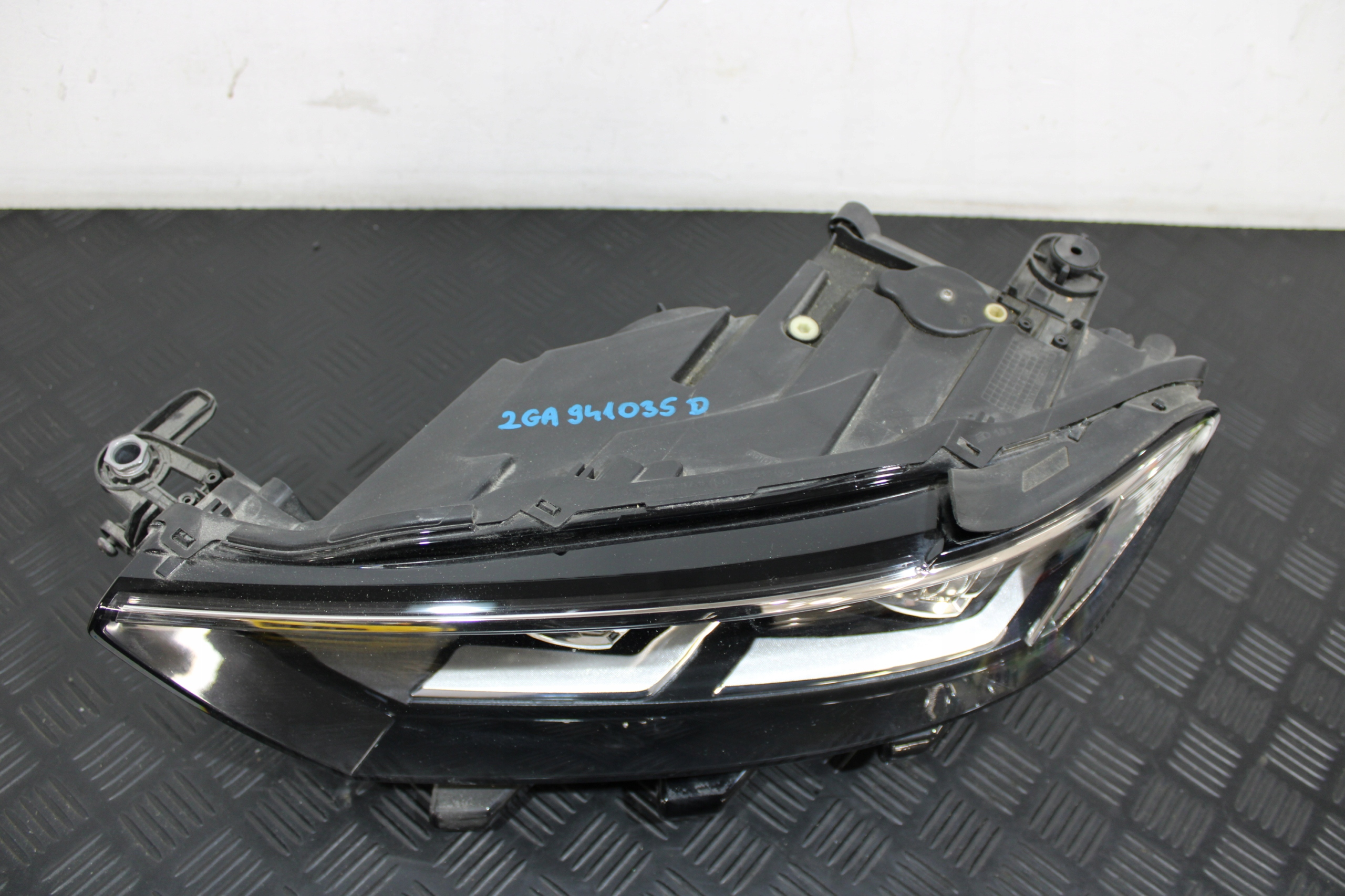 light left front front 2GA941035D VW T-ROC 2GA