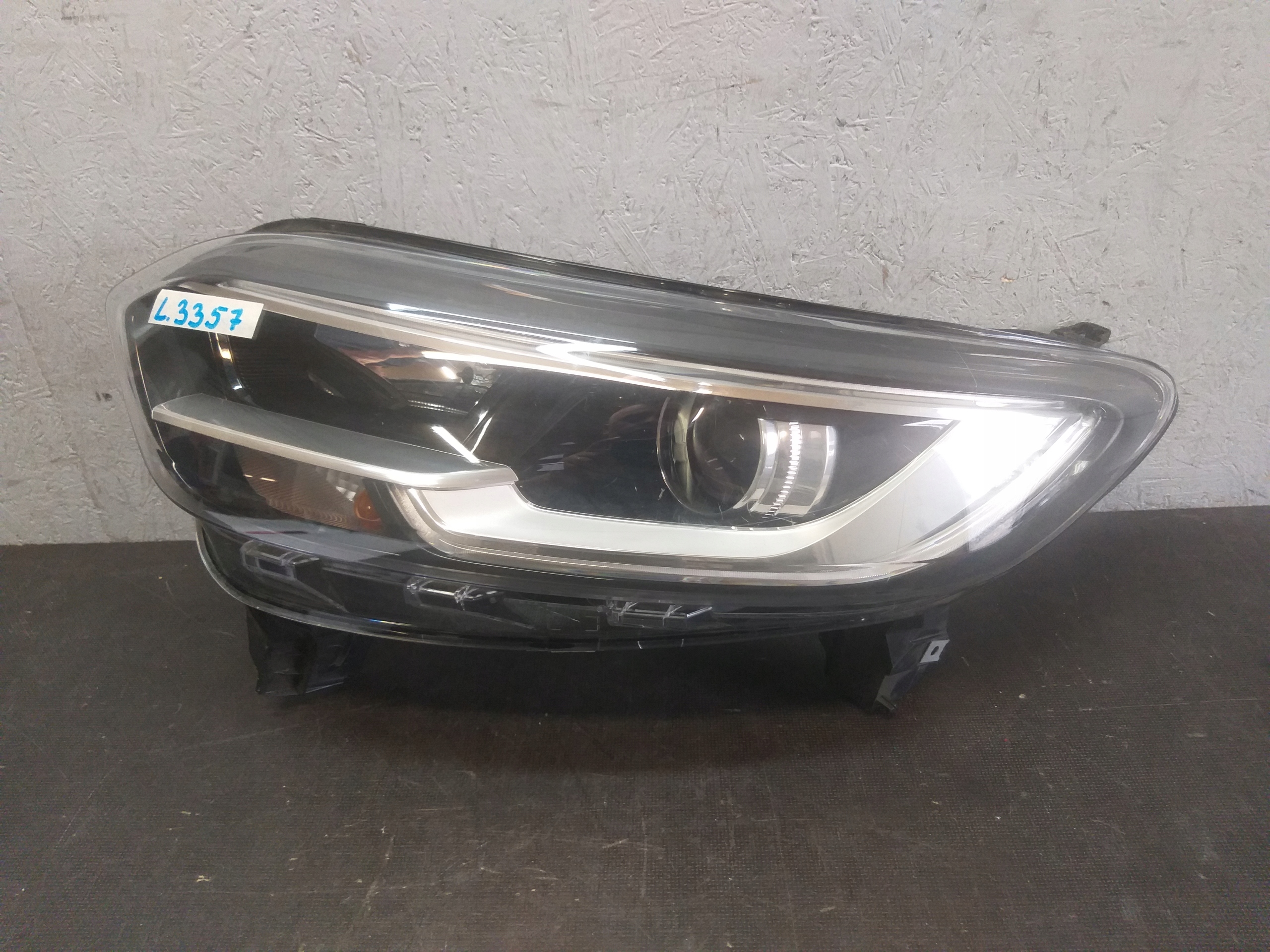 light front left RENAULT KADJAR lens 260605720R