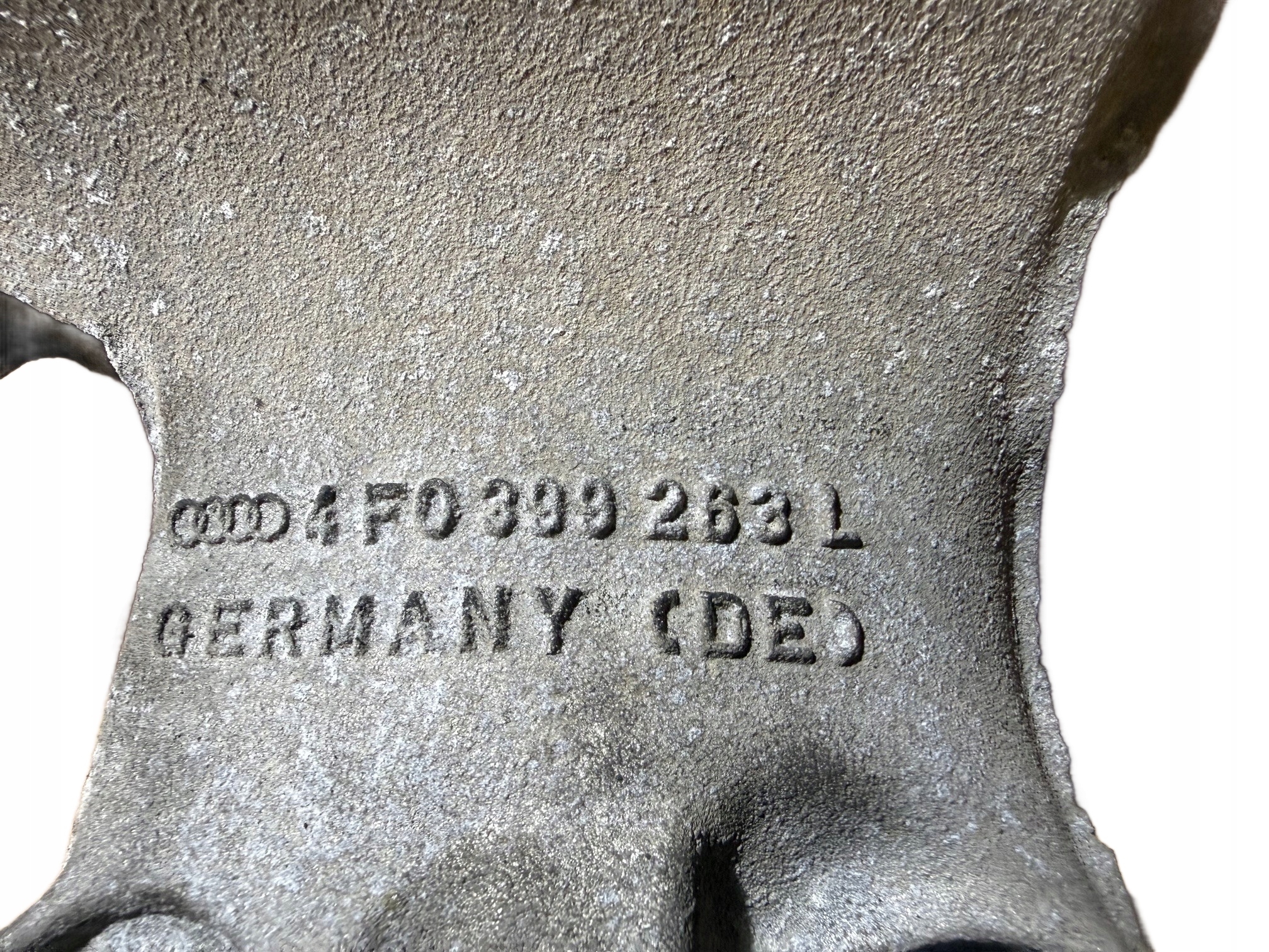 AUDI A6 C6 LIFT 2.0 TDI supporto staffa cambio ingranaggi 4F0399263L