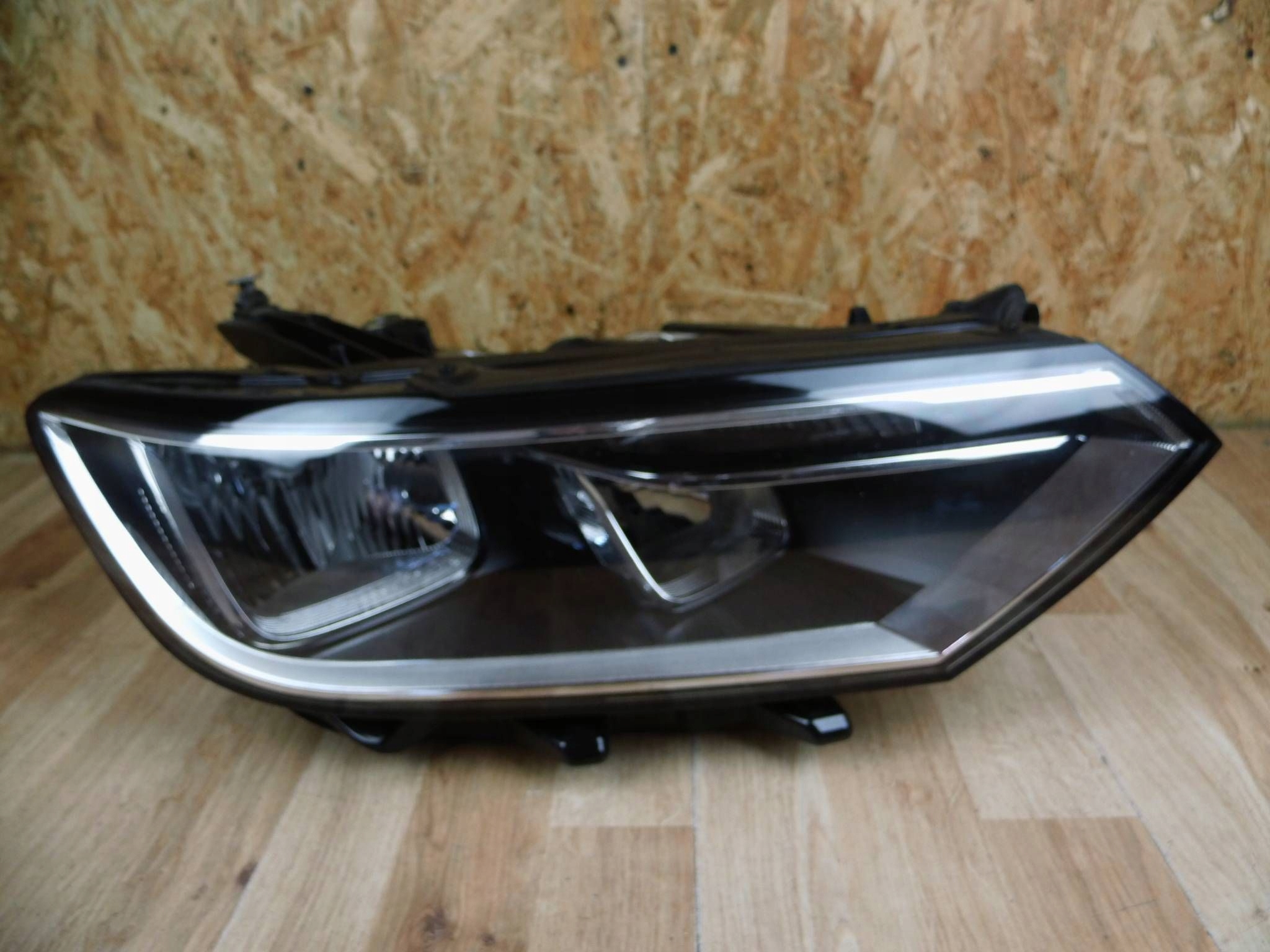 Volkswagen PASSAT B8 2014-2019 light right front front
