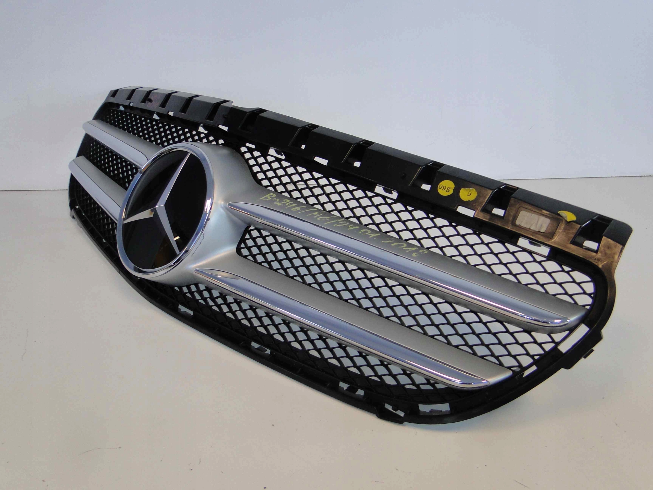 MERCEDES B W246 246 LIFT GRILL ATRAPA NA RADAR Typ samochodu Samochody osobowe