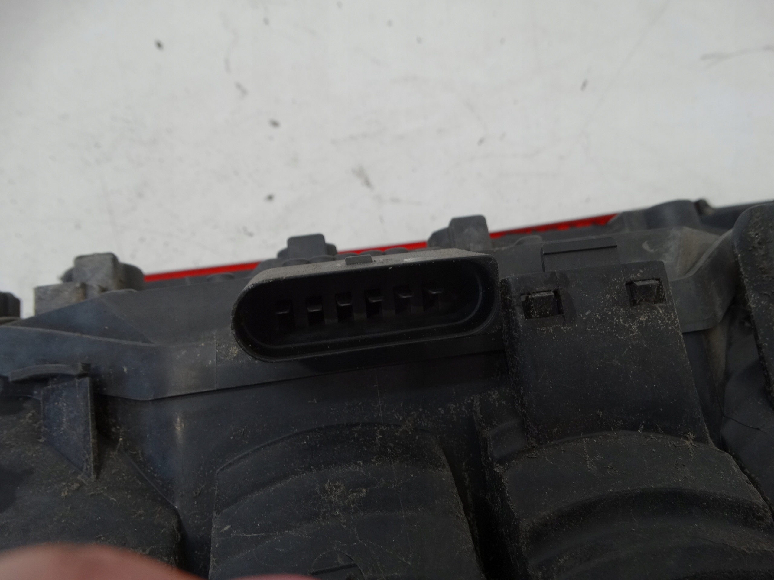 light right rear part VOLKSWAGEN TRANSPORTER T5 CARAVELLE 7H0945096G