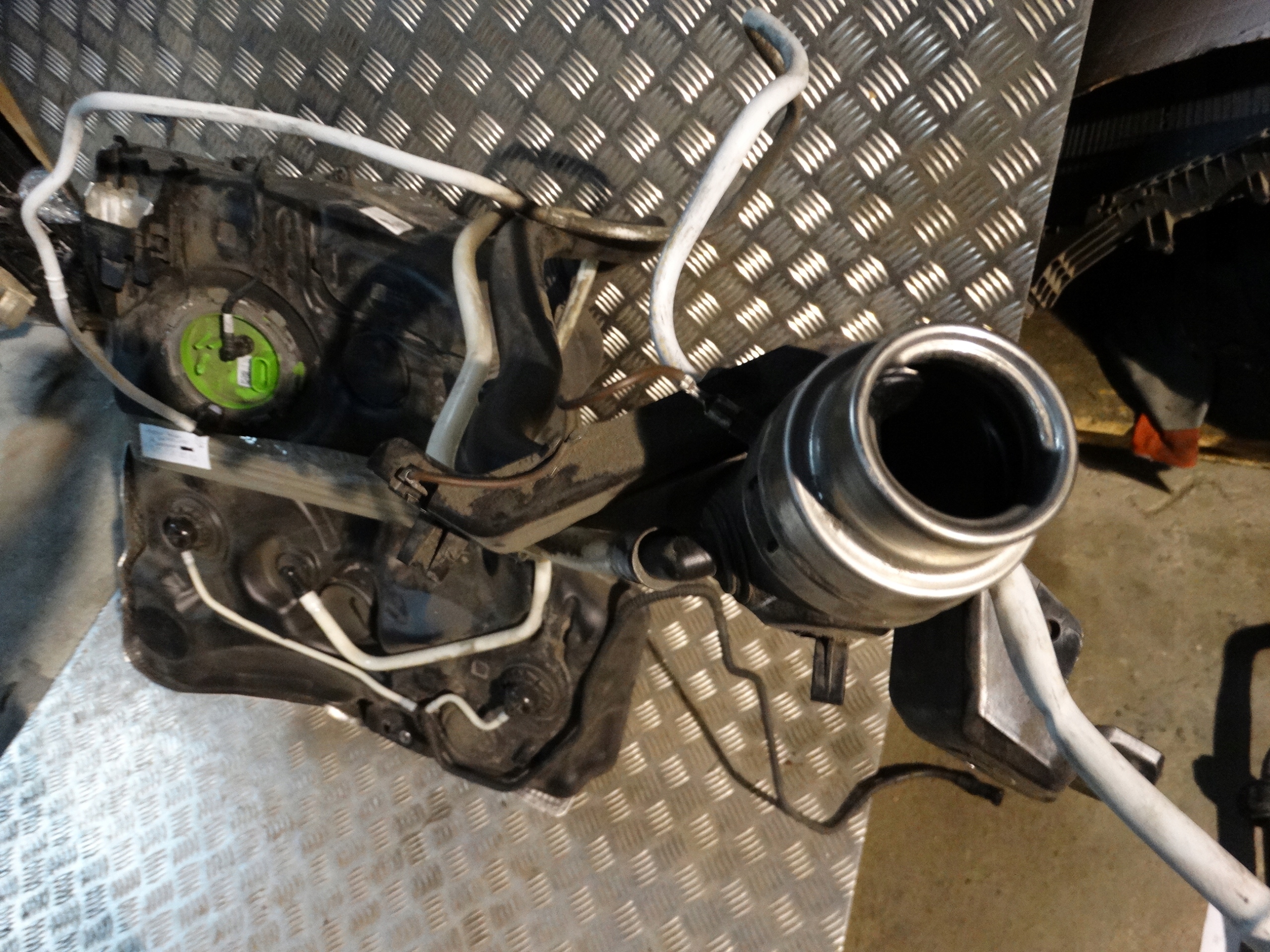 IDEALNY TANK VW GOLF VIII 8 2.0 TFSI 1
