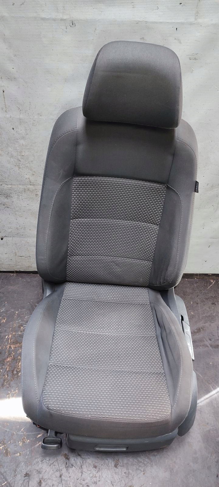 seat front left driver´s VW Golf V kombi 1,4 TSI