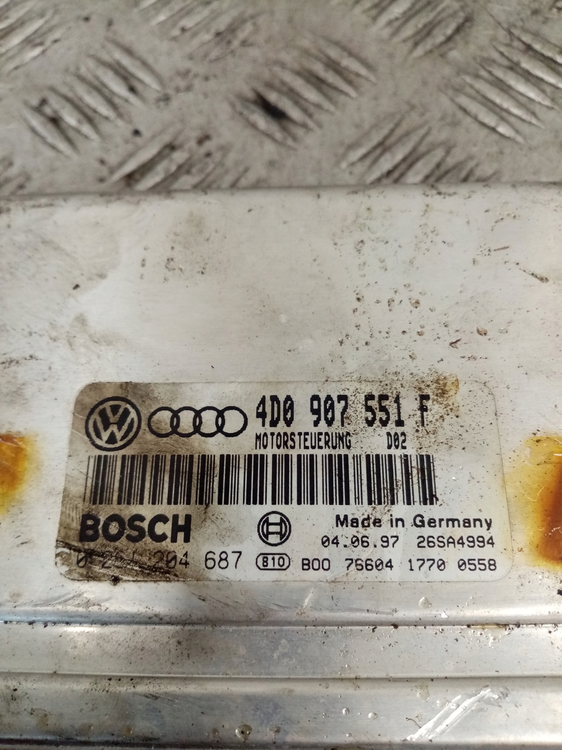 computer of the engine control unit AUDI A6-C5 2.8 B BOSCH 4D0907551F