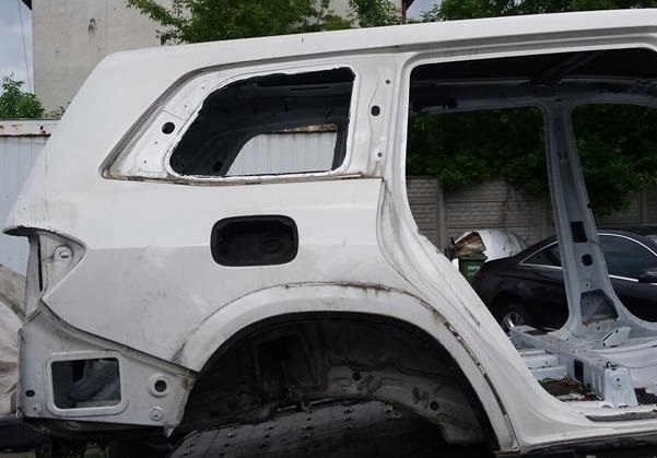 ЧЕТВЕРТЬ КРЫЛО ПРАВЫЙ ЗАД. MERCEDES ОСНОВНОЙ 166 X166