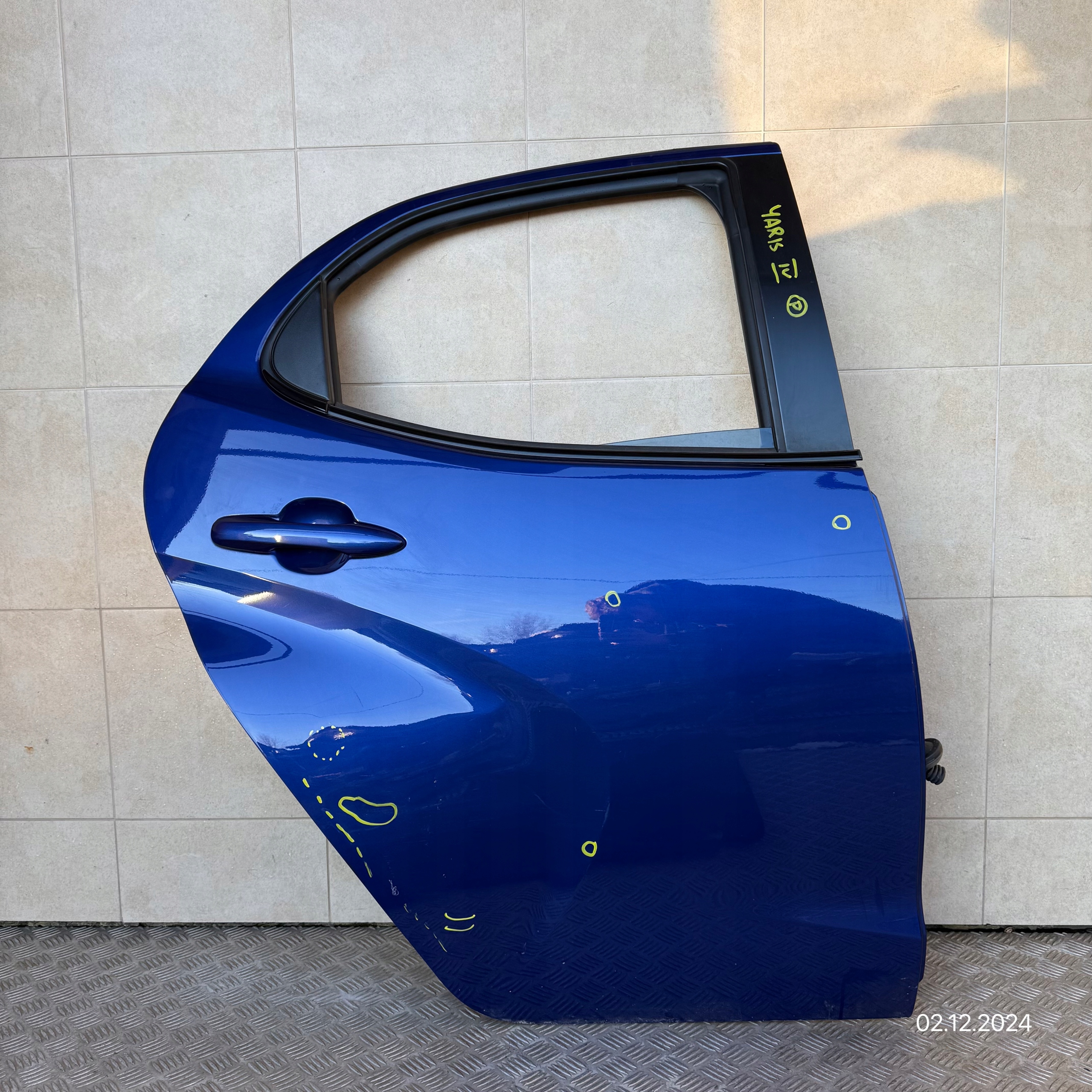 DRZWI KOMPLETNE TYLNE PRAWE TOYOTA YARIS IV 2021 ROK
