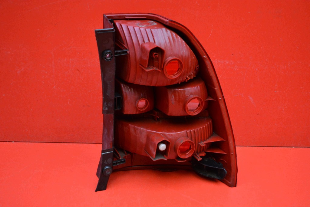 light left rear part rear 92401-1F0 KIA SPORTAGE 2 II 04-08