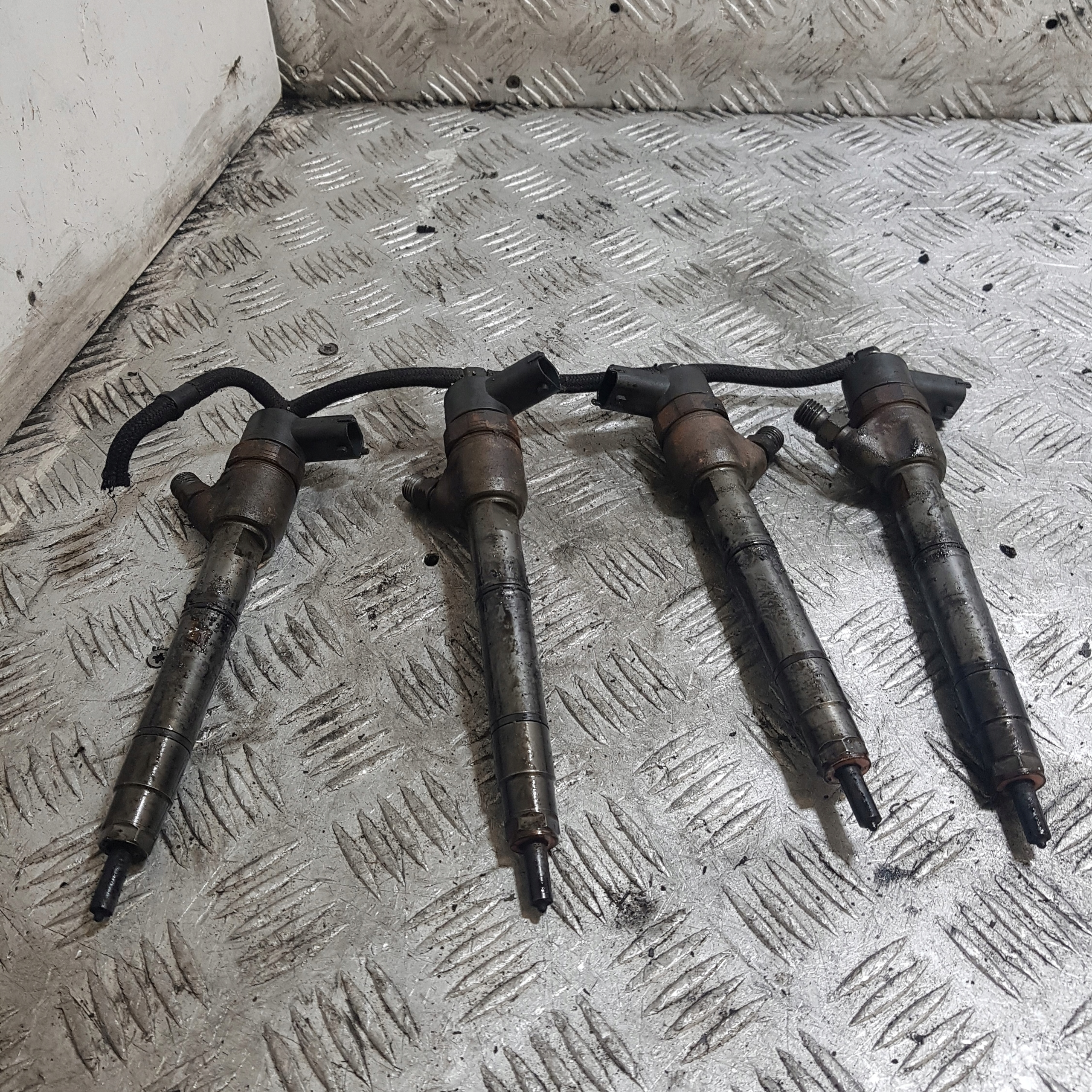 Einspritzdüse Einspritzdüse KOMPLET HYUNDAI ACCENT 0445110256