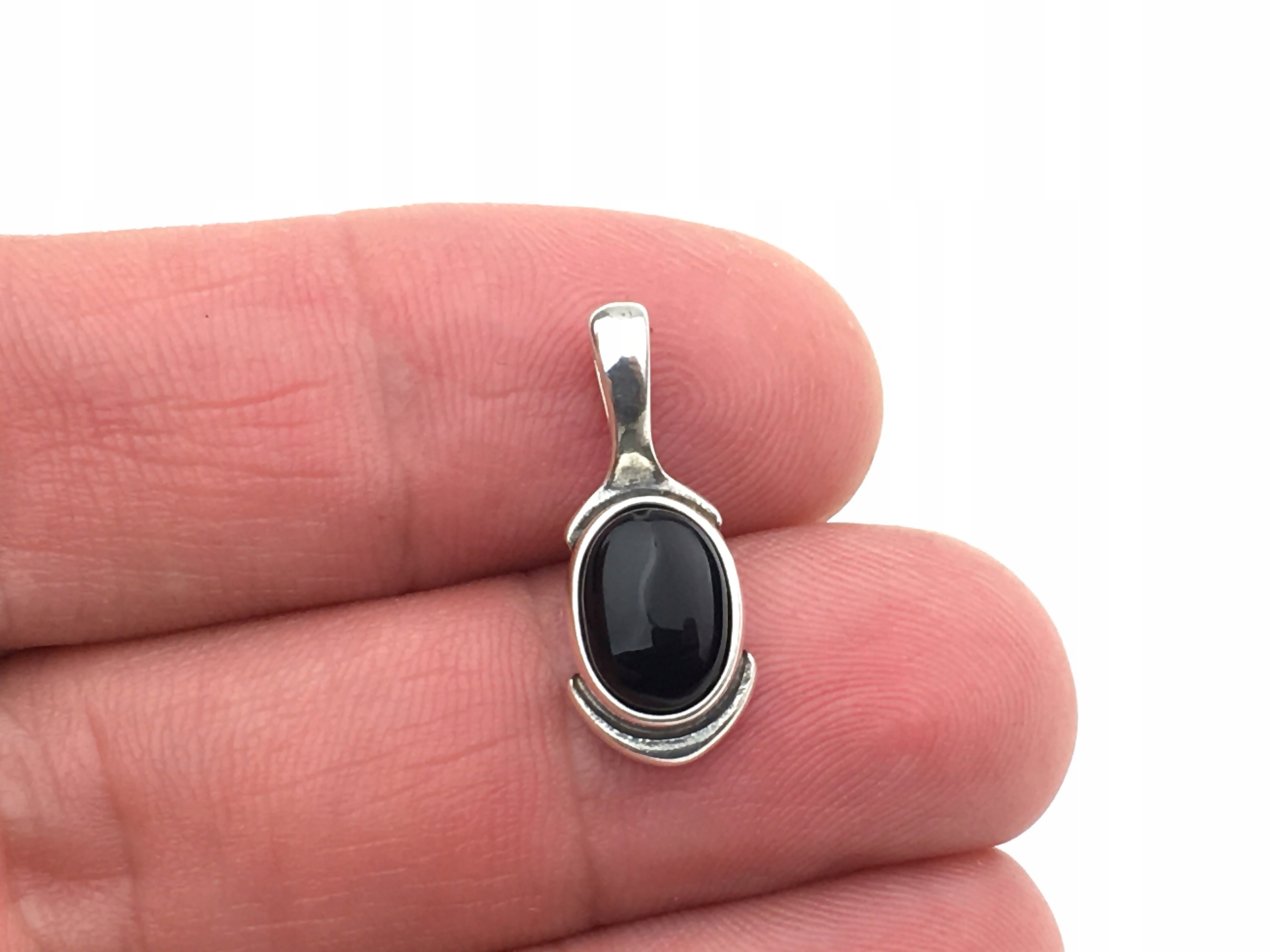 

wisiorek srebrny kamień turmalin srebro pr. 925