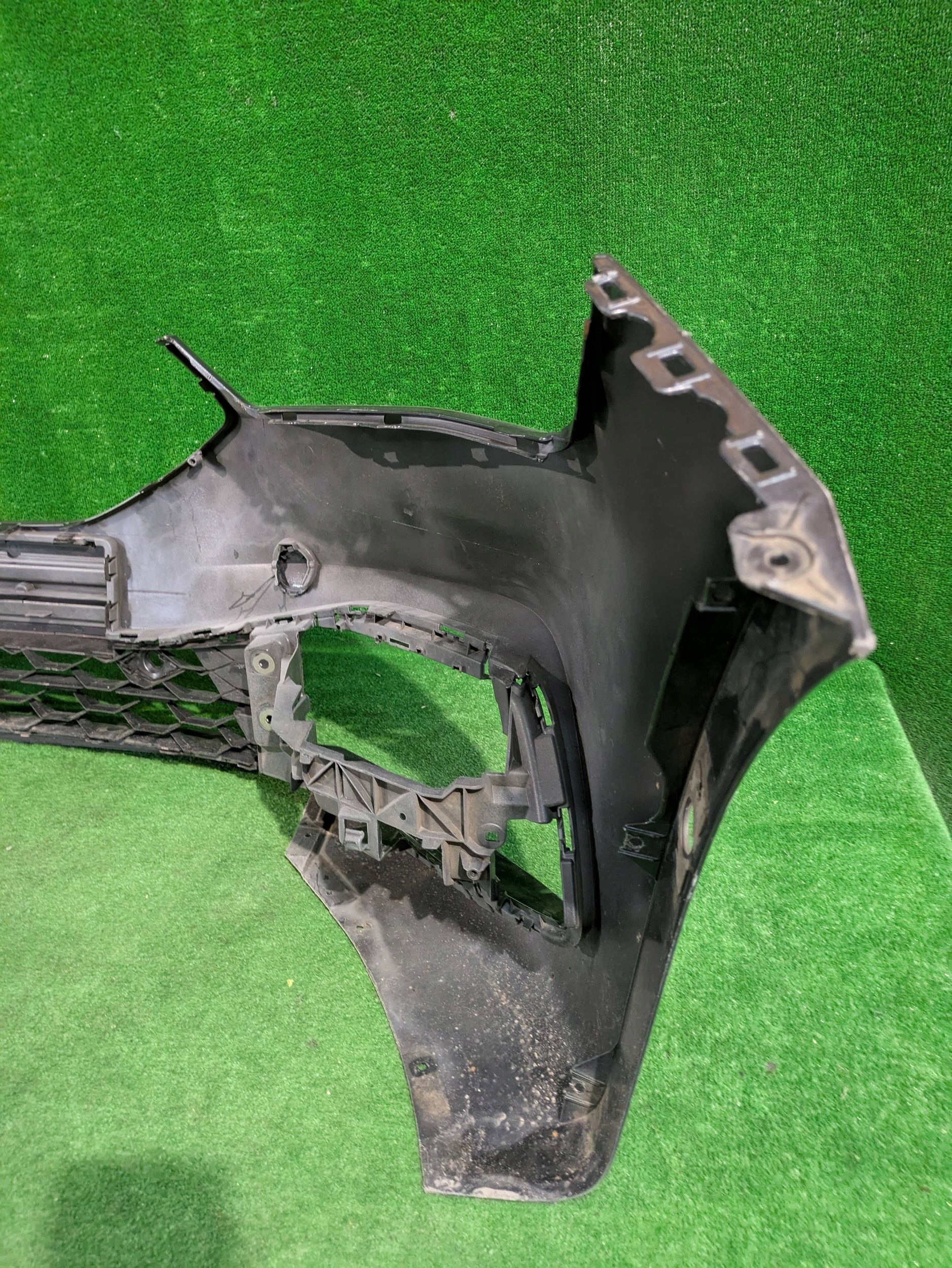 Frontstoßstange vorne SEAT LEON IV