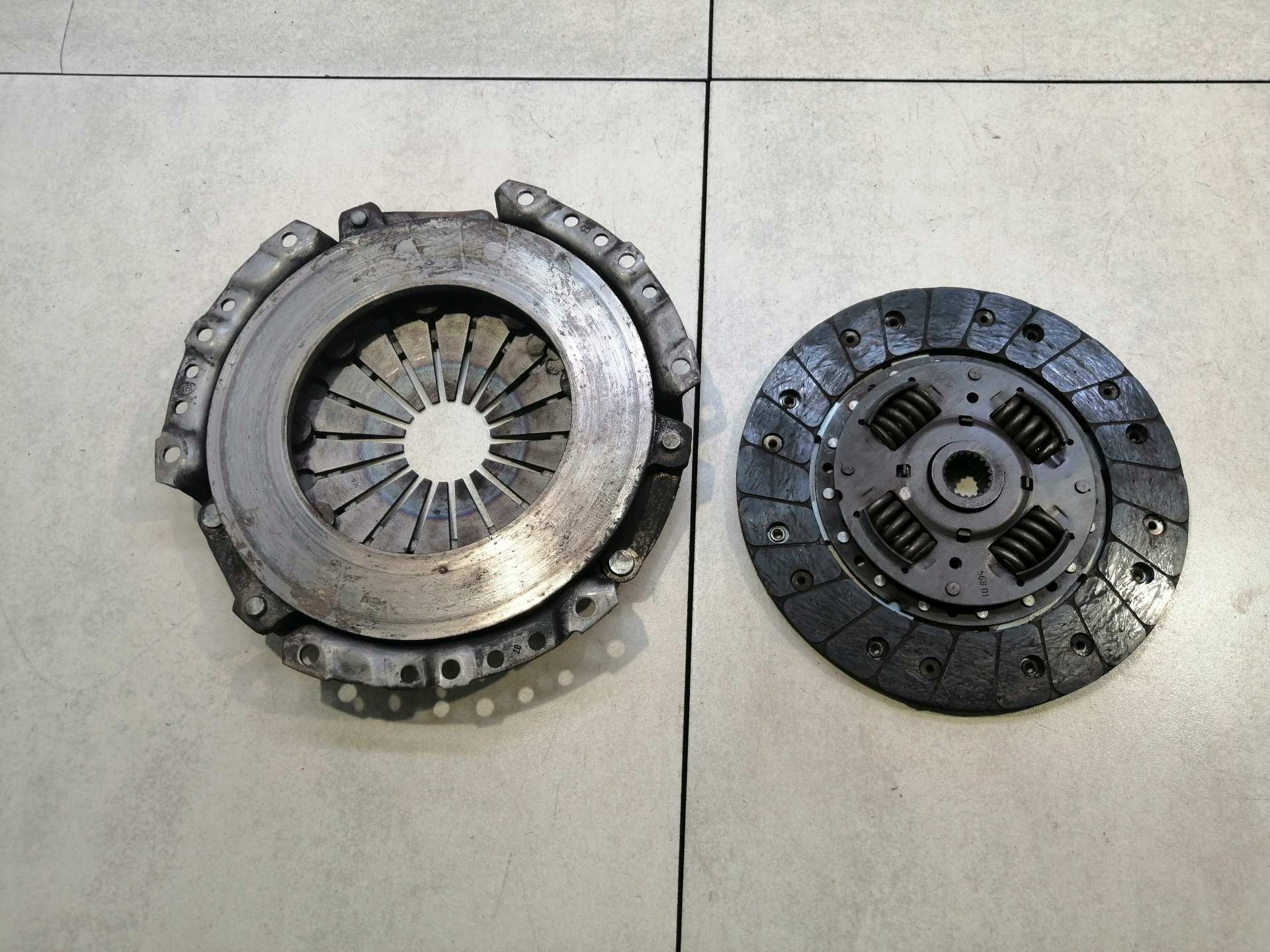 Embrayage Disque de pression HYUNDAI COUPE II 1.6 16V G4GR