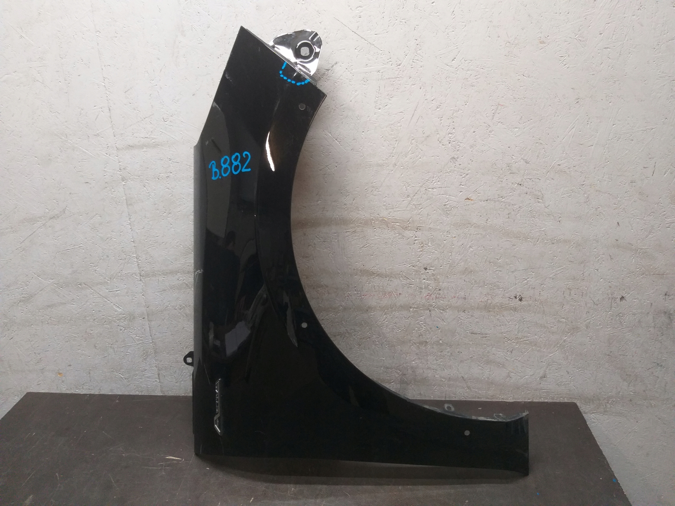 FENDER FRONT RIGHT FORD FIESTA MK8 ACTIVE
