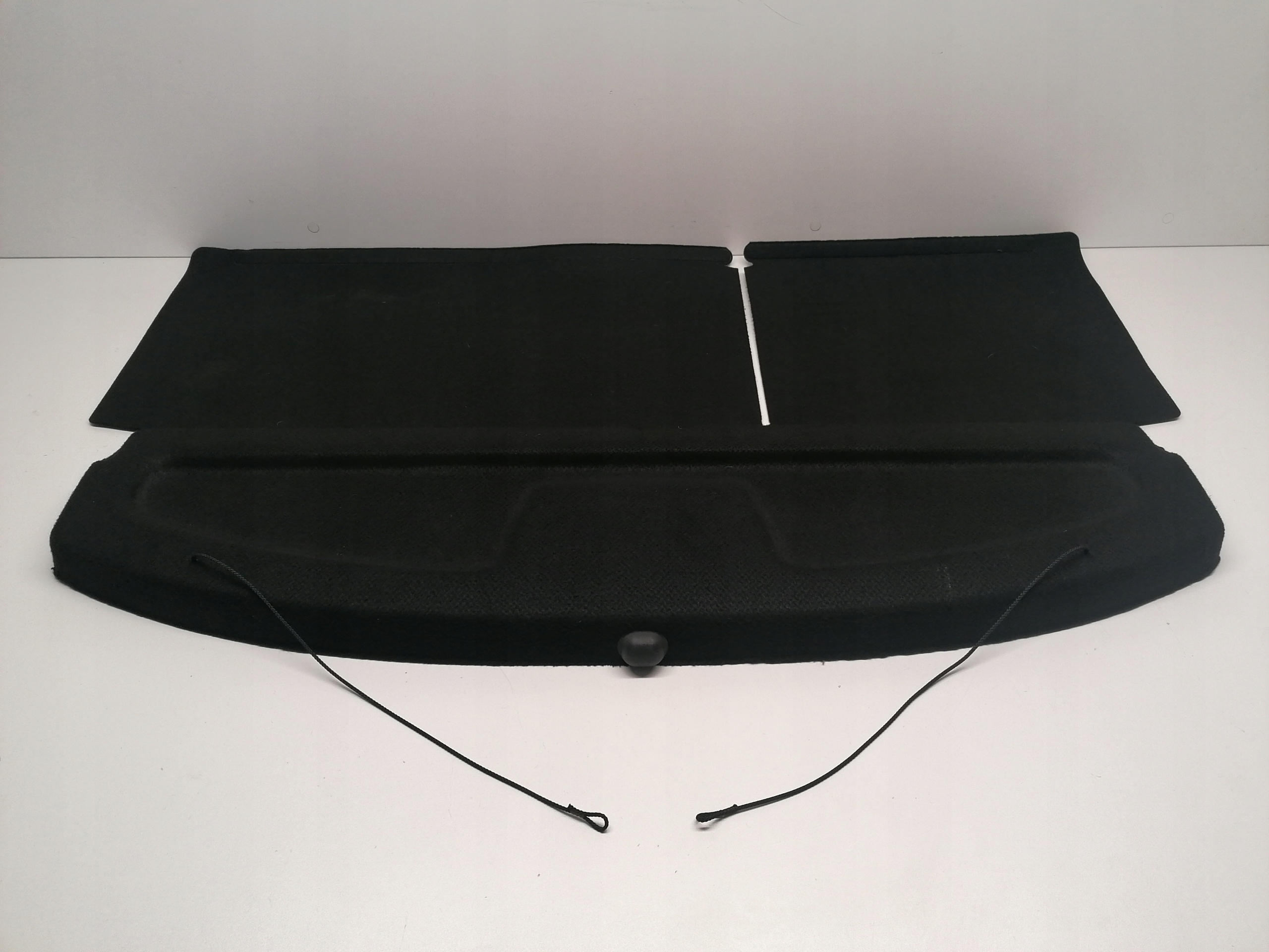 64330-0D110-439 - YARIS II ЗАДНЯ ПОЛИЦЯ БАГАЖНИКА ФРАНЦУЗЬКА 05-11