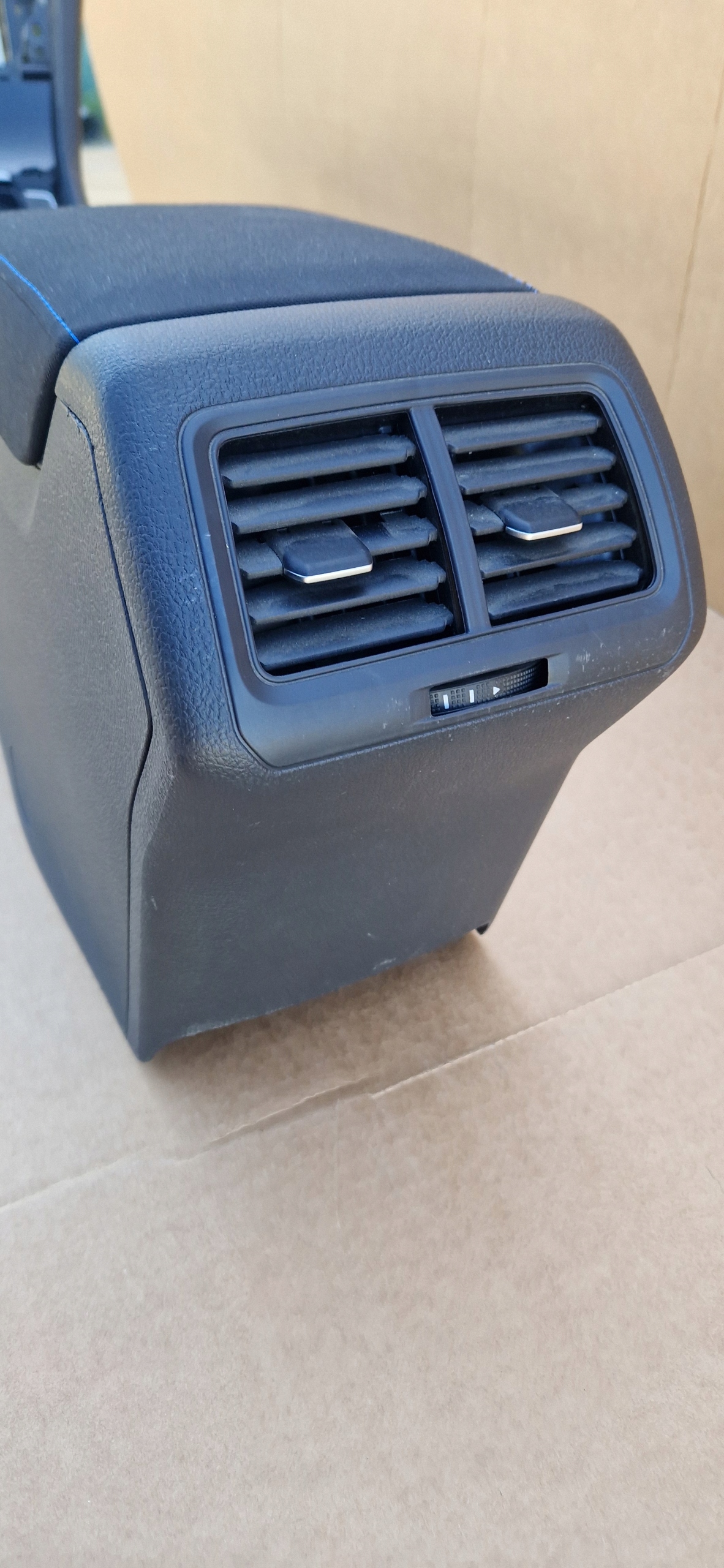 armrest MATERIALOWY TUNEL VW GOLF 7 VII PIANO BLACK complete IDEAL