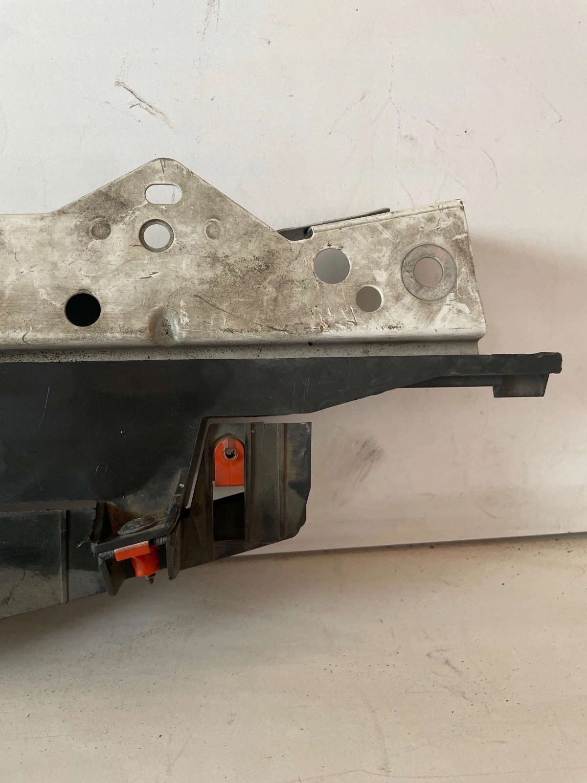 support panel for radiators pillar upper Opel Astra IV J