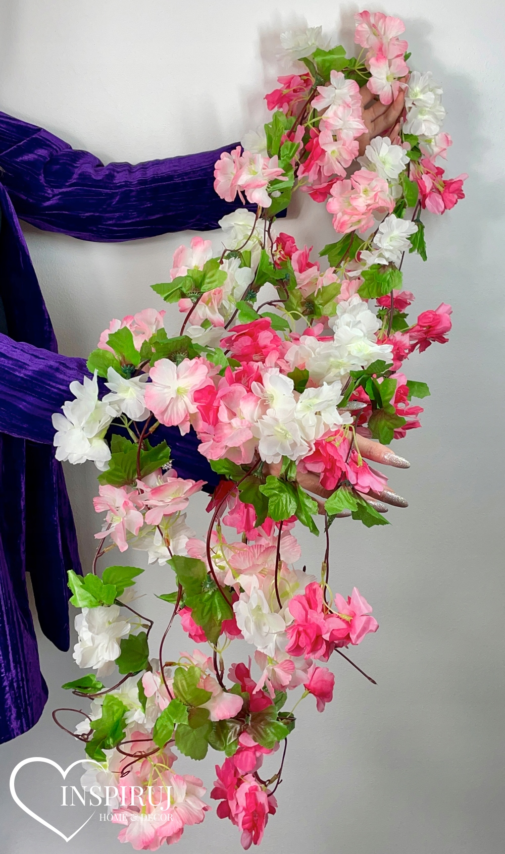 GIRLANDA Z KWIATÓW WIŚNI KWIATOWY ZWIS SZTUCZNE KWIATY NA TARAS 2,2m WIŚNIA Rodzaj kwiatowe ściany